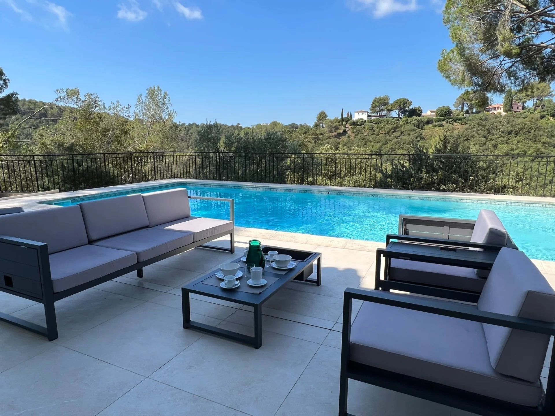 Villa de 6 chambres dans un domaine renommé et sécurisé 6