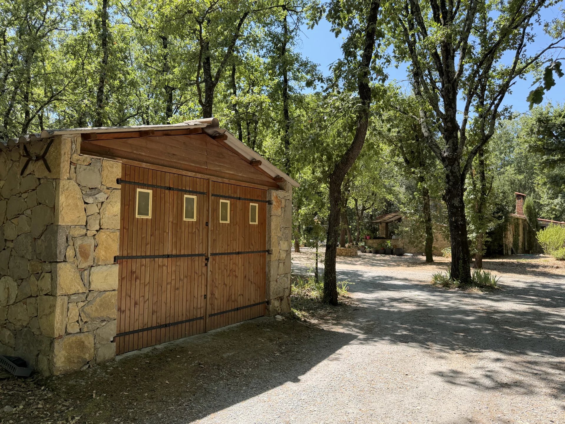 Authentic old stone house - TOURRETTES