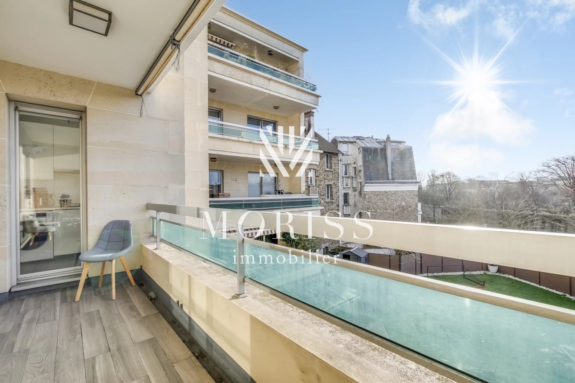 Saint-Mandé Appartement de 2 pièces de 47 m2 + 7 m2 de balcon - Image Array