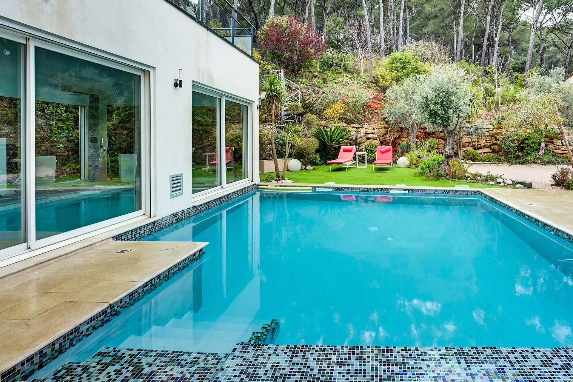 Villa with pool between Aix-en-Provence and Marseille