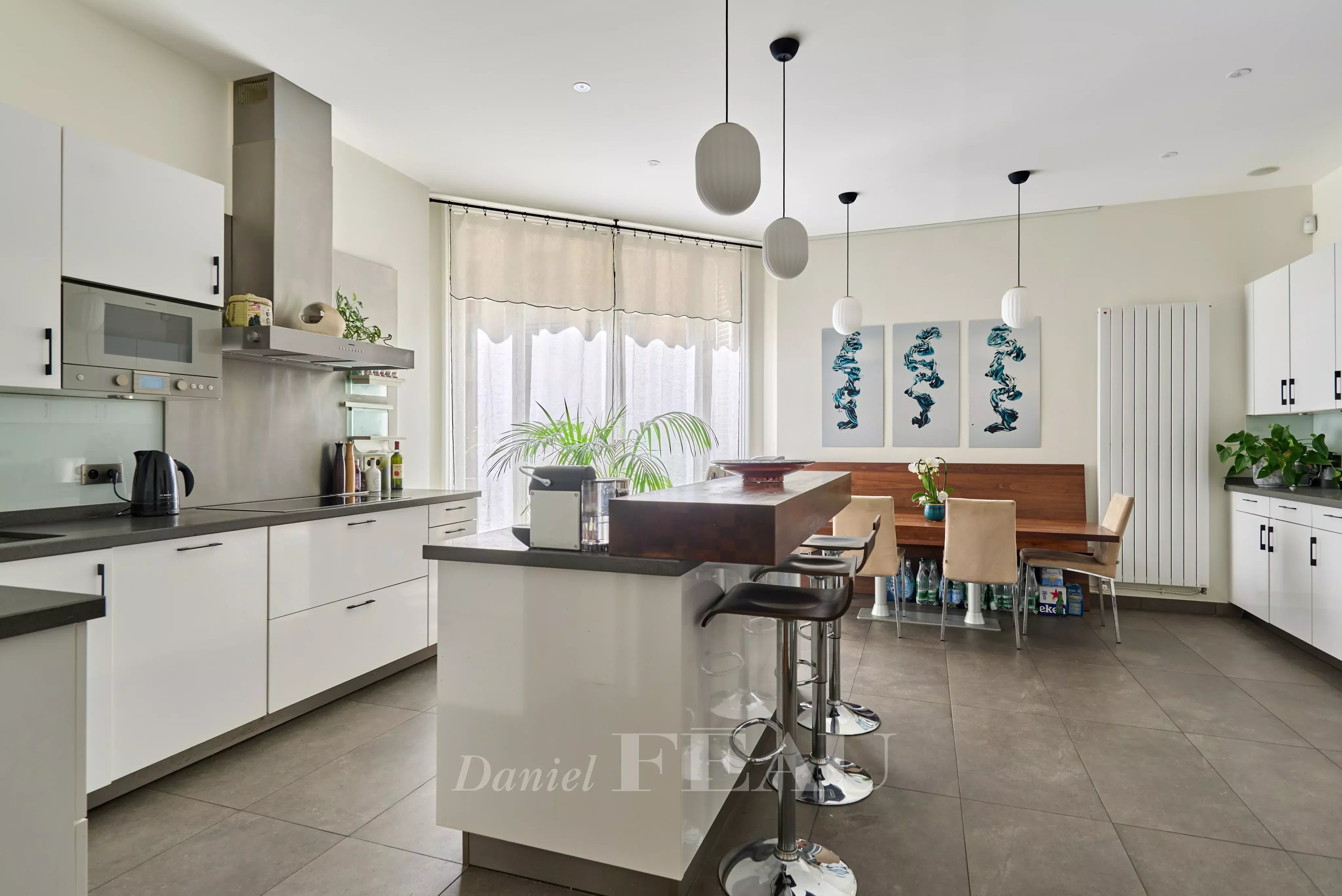 Sale Apartment Paris 16th