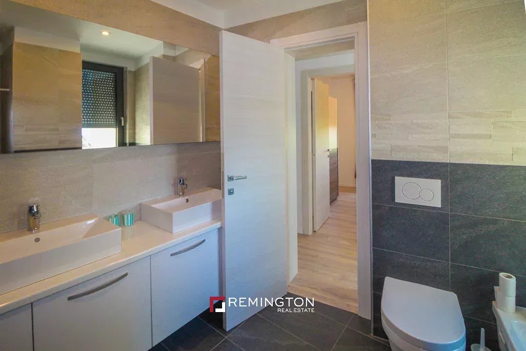 5 Bedroom Villa/Townhouse's Image 10