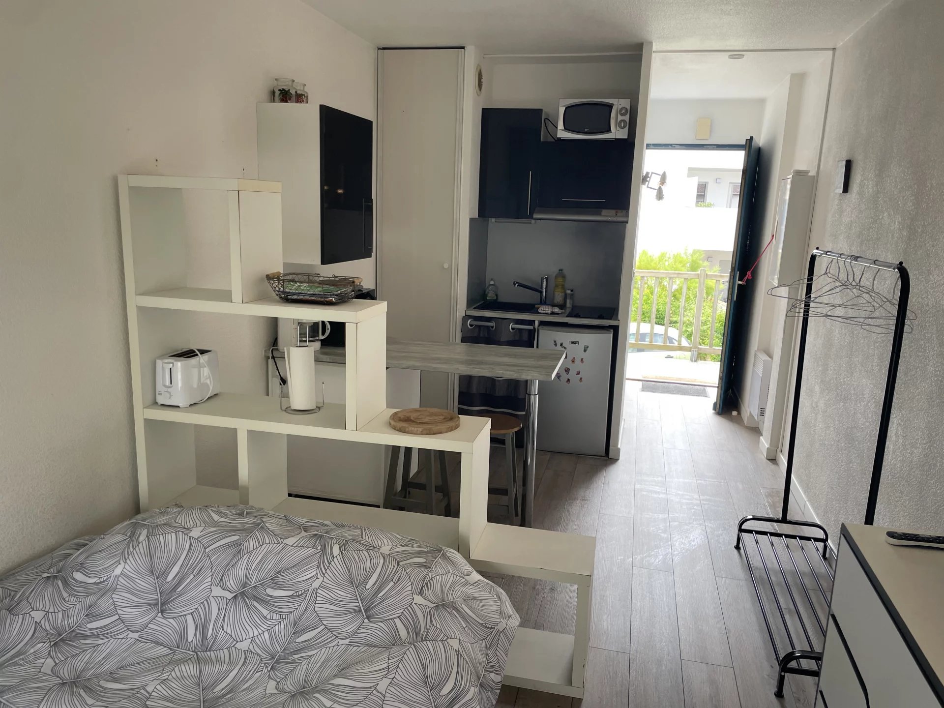 Studio meublé 20m² disponible le 1/09/2026 proche hôpital - Photo 2