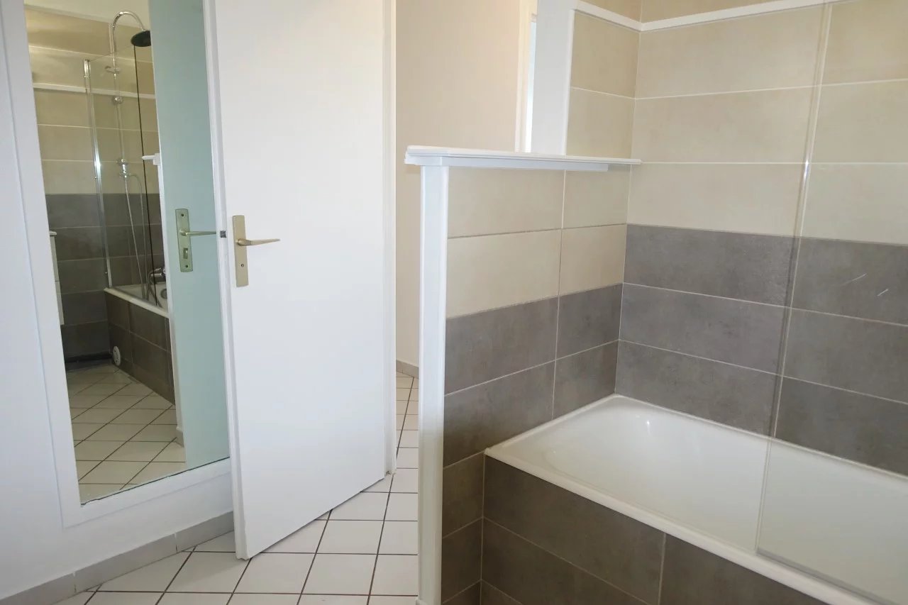 APPARTEMENT T4 DE 81,89 M² avec Terrasse et Parking — photo 16