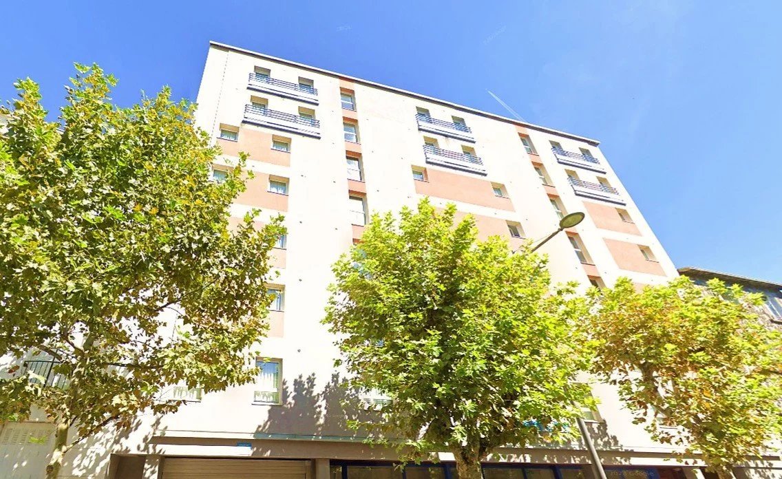INVESTISSEMENT LOCATIF  CLERMONT-FERRAND - Résidence Appart'City Classic Clermont Ferrand Centre*** - 7.39%  de rentabilité.
