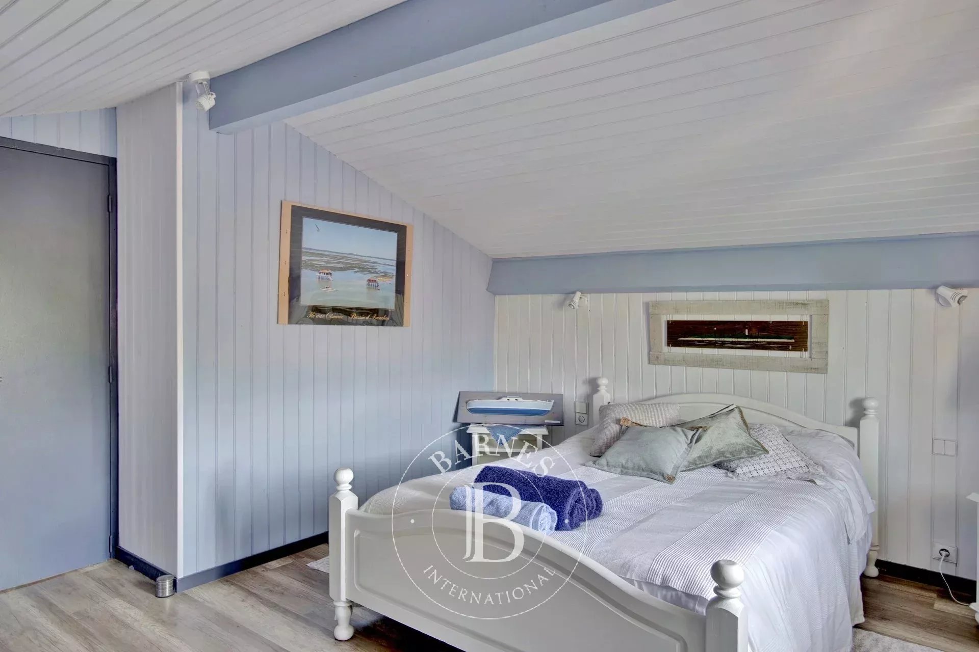 VILLA IN THE CENTER OF CAP FERRET WITH INDEPENDENT APARTMENT AND QUICK ACCESS TO BEACHES AND SHOPS - picture 9
