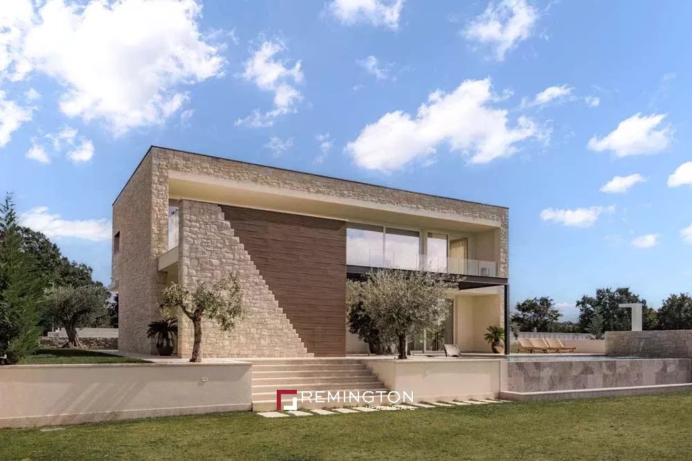 4 Bedroom Villa/Townhouse's Image 4