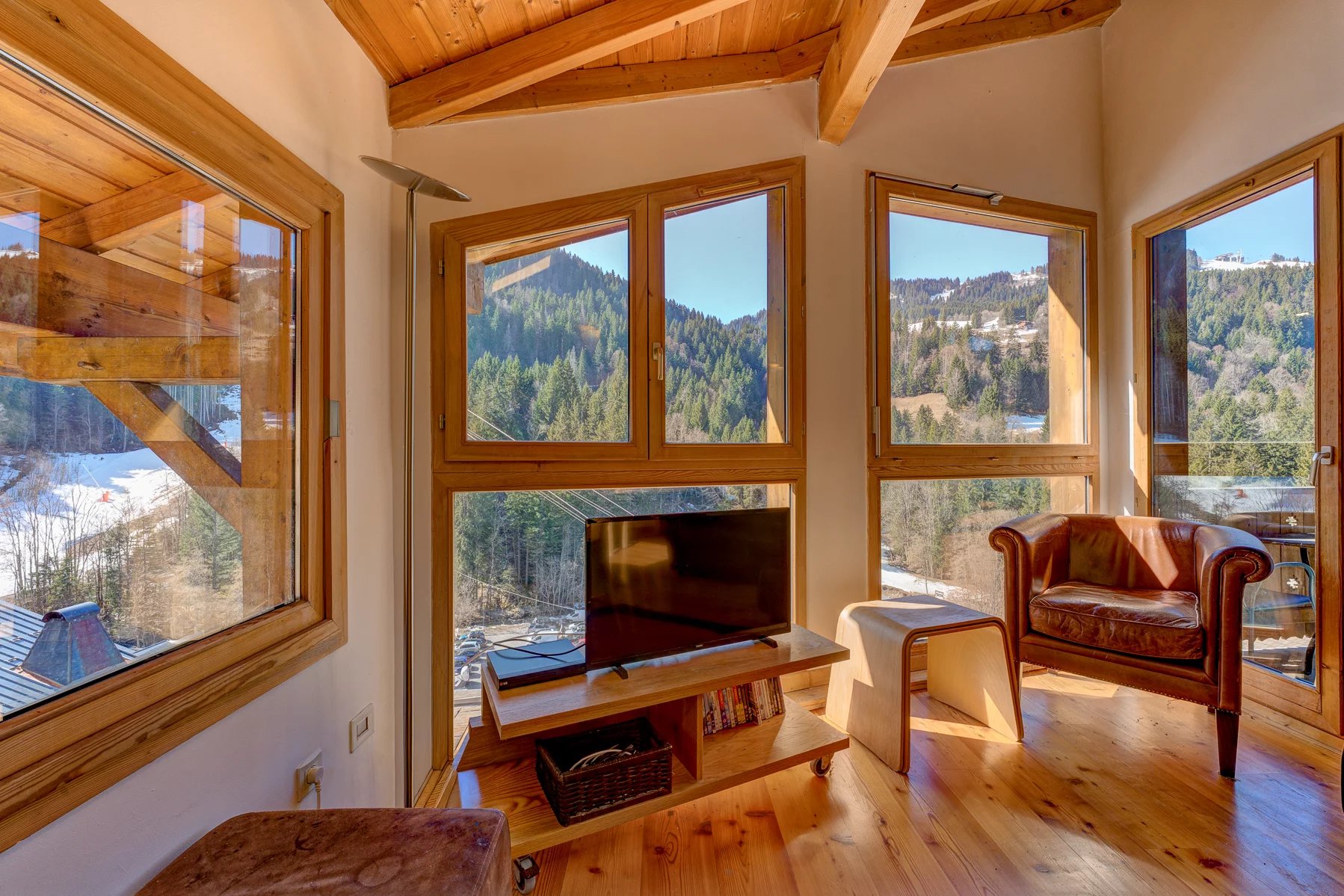 Photo of MORZINE - Ski-in ski-out chalet with renovation potential