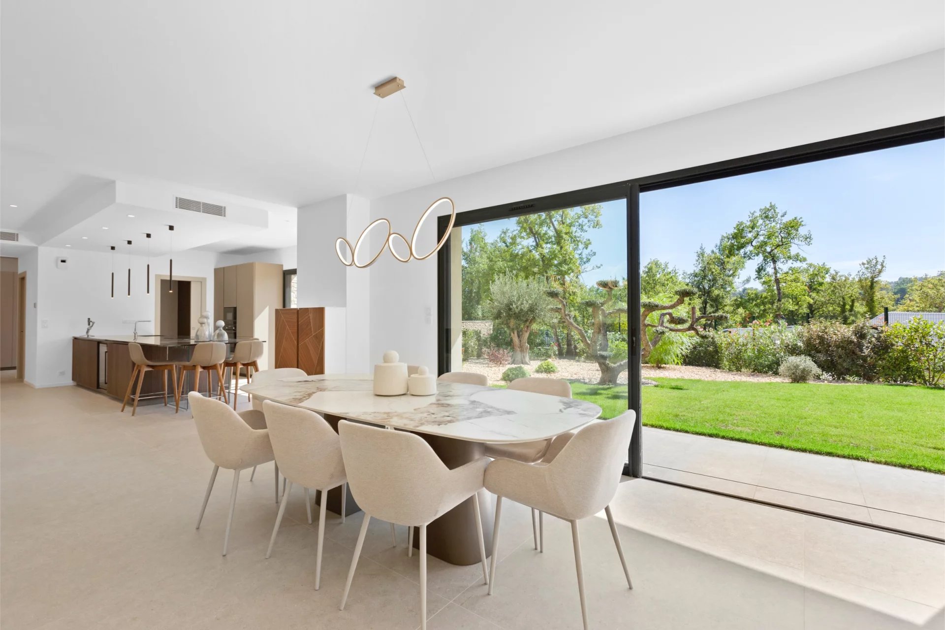 Stunning new built property in the domaine of Terre Blanche - Tourrettes Stunning new built property in the domaine of Terre Blanche - Tourrettes