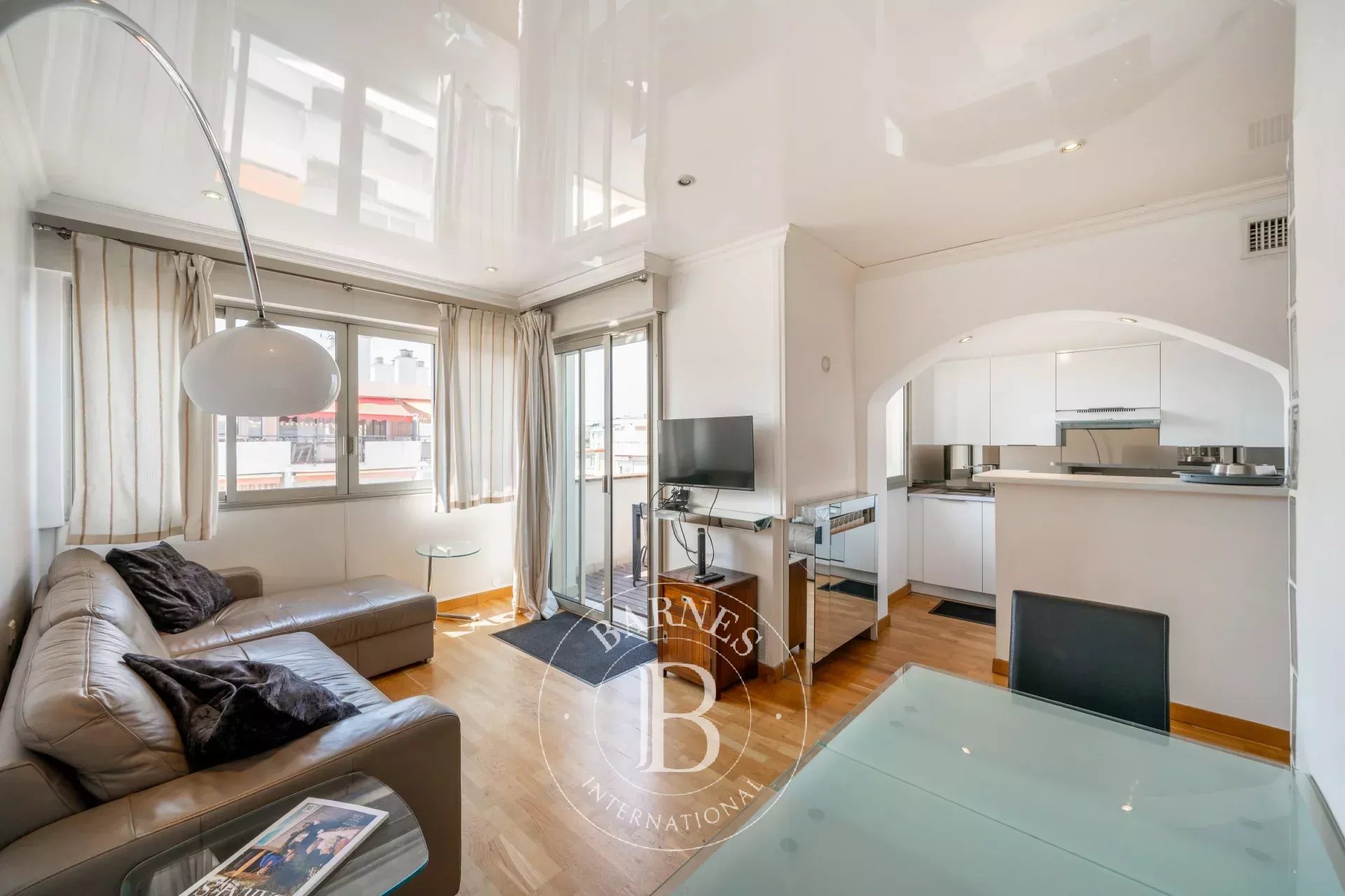 Cannes  - Appartement 2 Pi&egrave;ces, 1 Chambre - picture 2