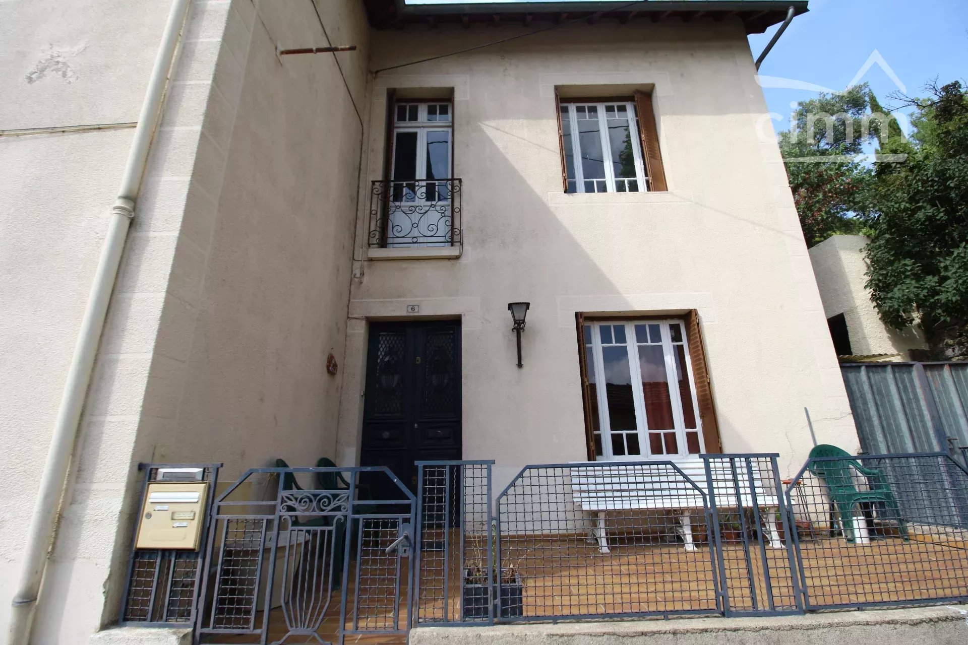 Agence immobilière de 