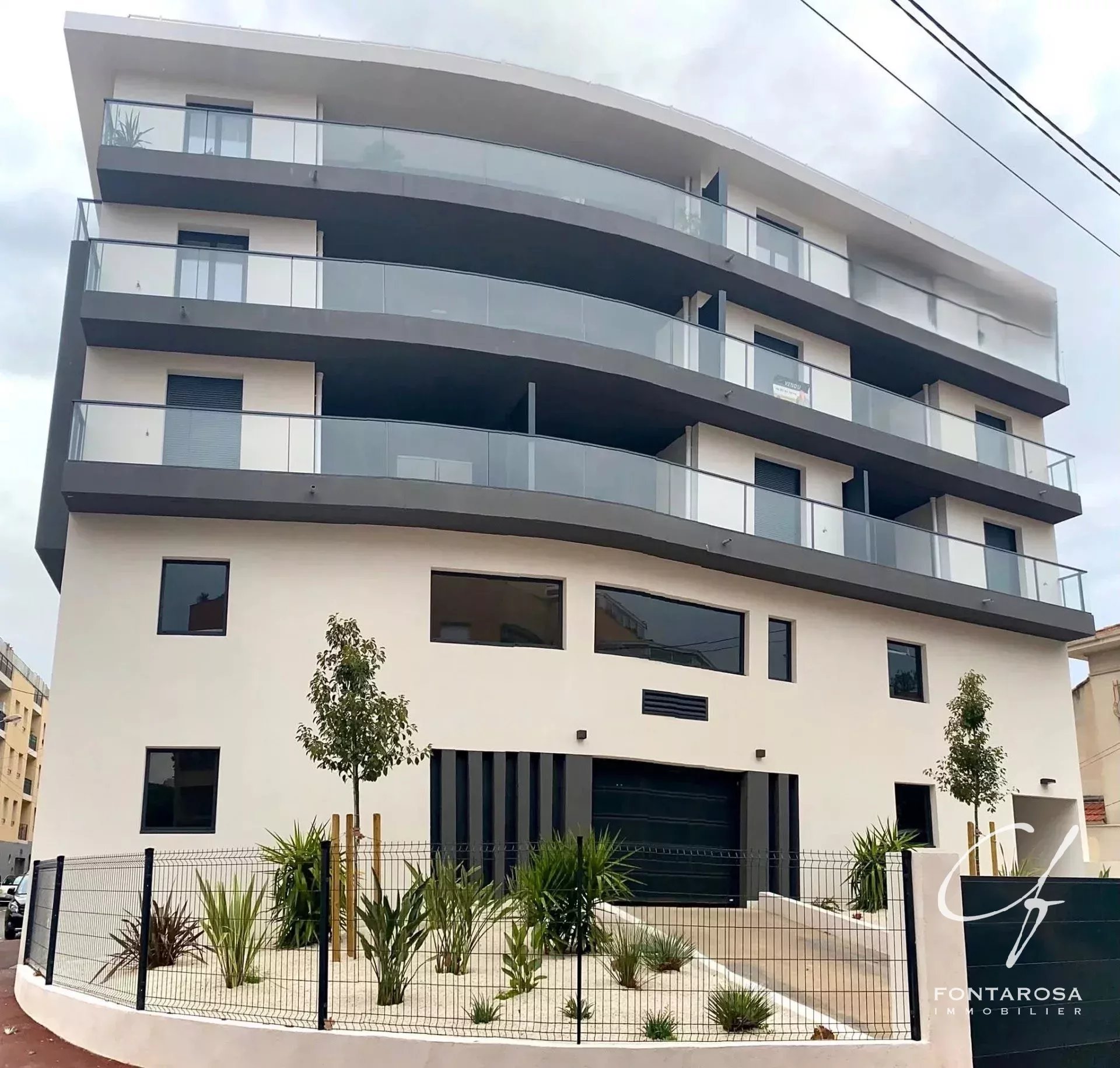 Agence immobilière de 