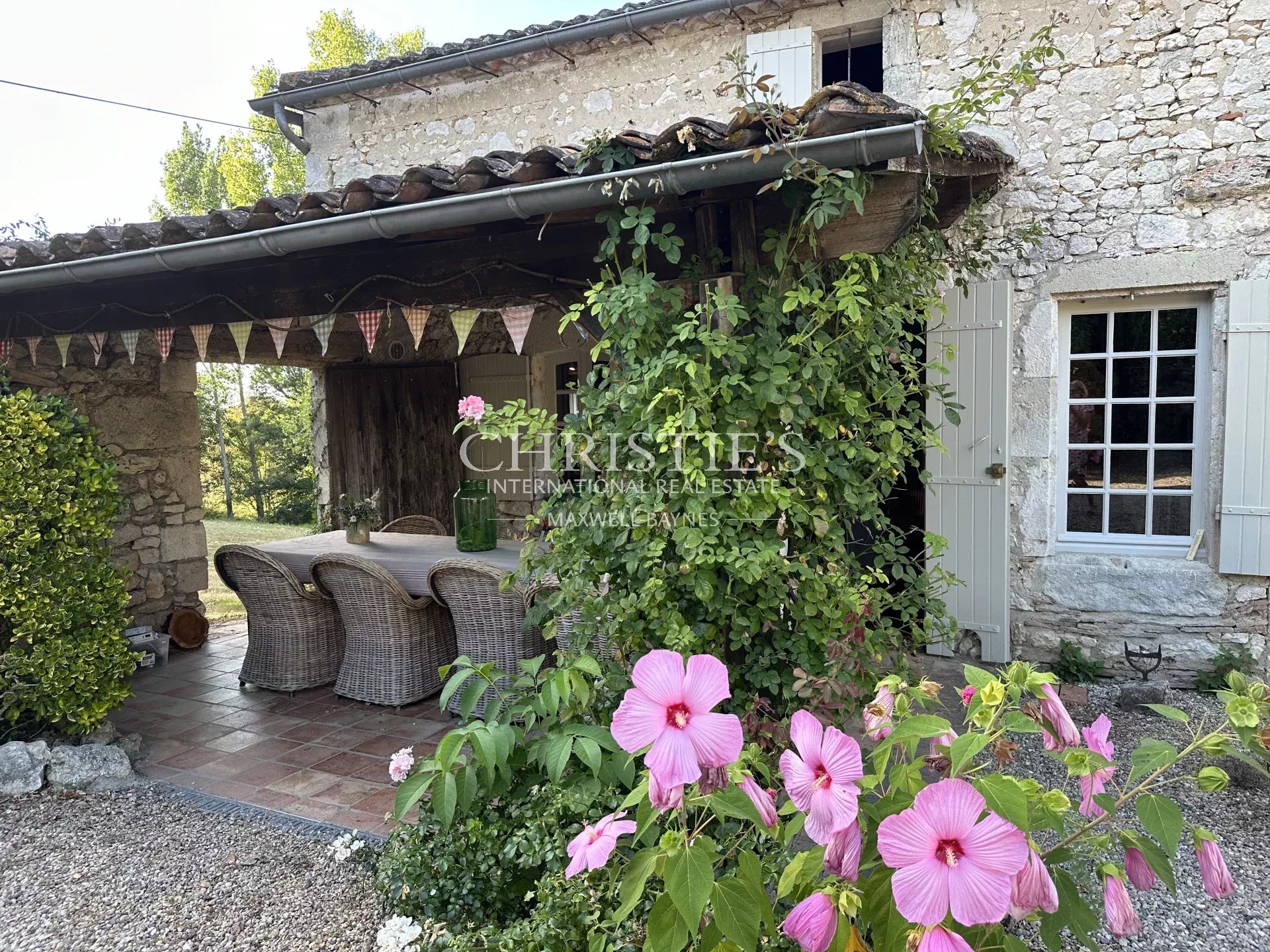 5 Bedroom Chateau's Image 7