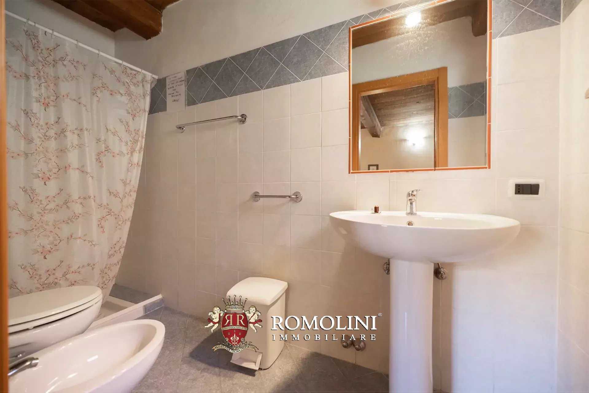 11 Bedroom Villa/Townhouse's Image 36