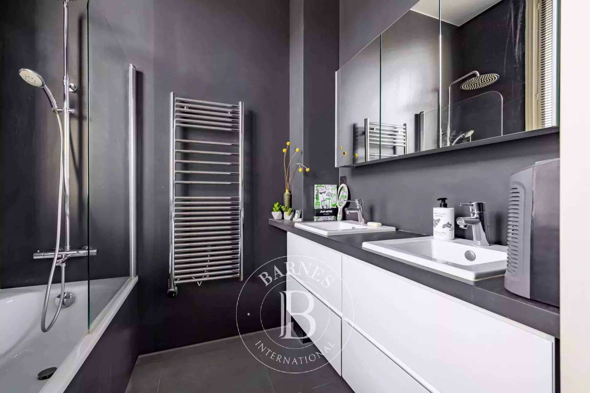 Daire Paris 8ème - picture 8