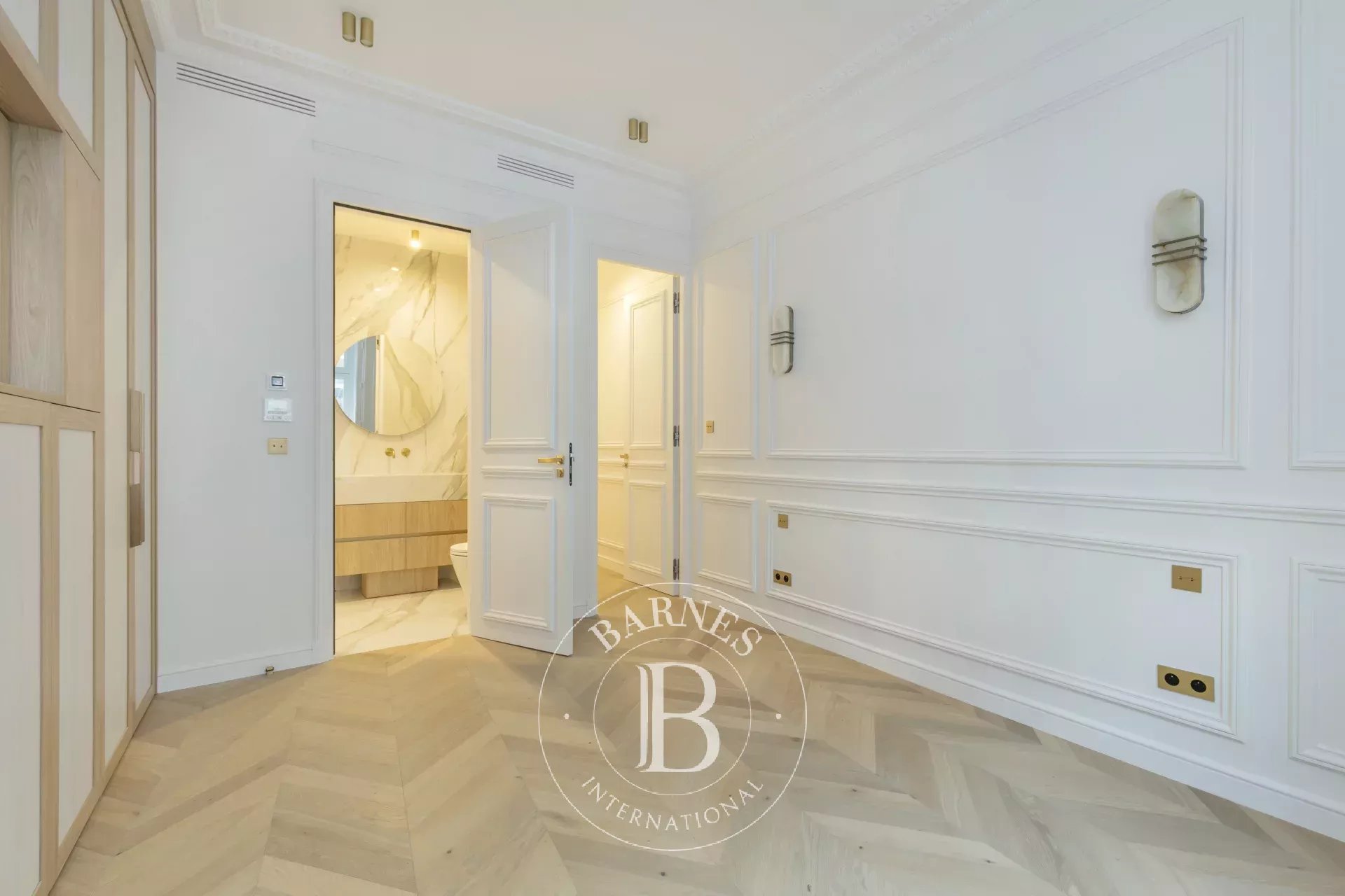 Daire Paris 8ème - picture 6