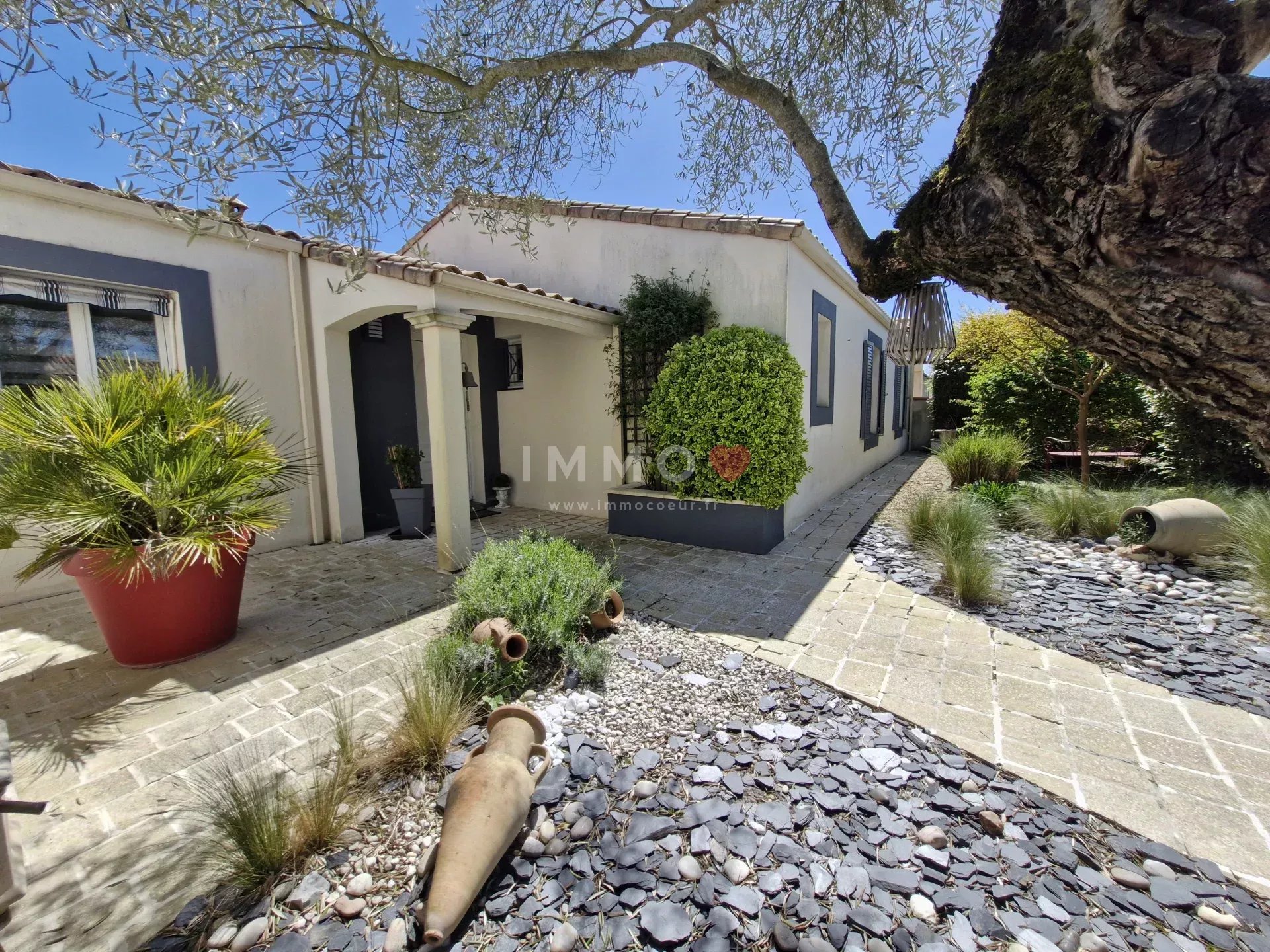 Agence immobilière de 