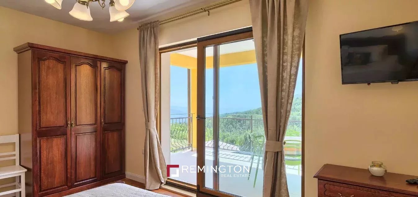 4 Bedroom Villa/Townhouse's Image 19