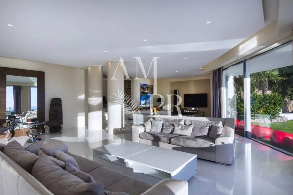 Villa Julia: Ultra-Luxury Family Estate in Cannes | Legacy Property — photo 6