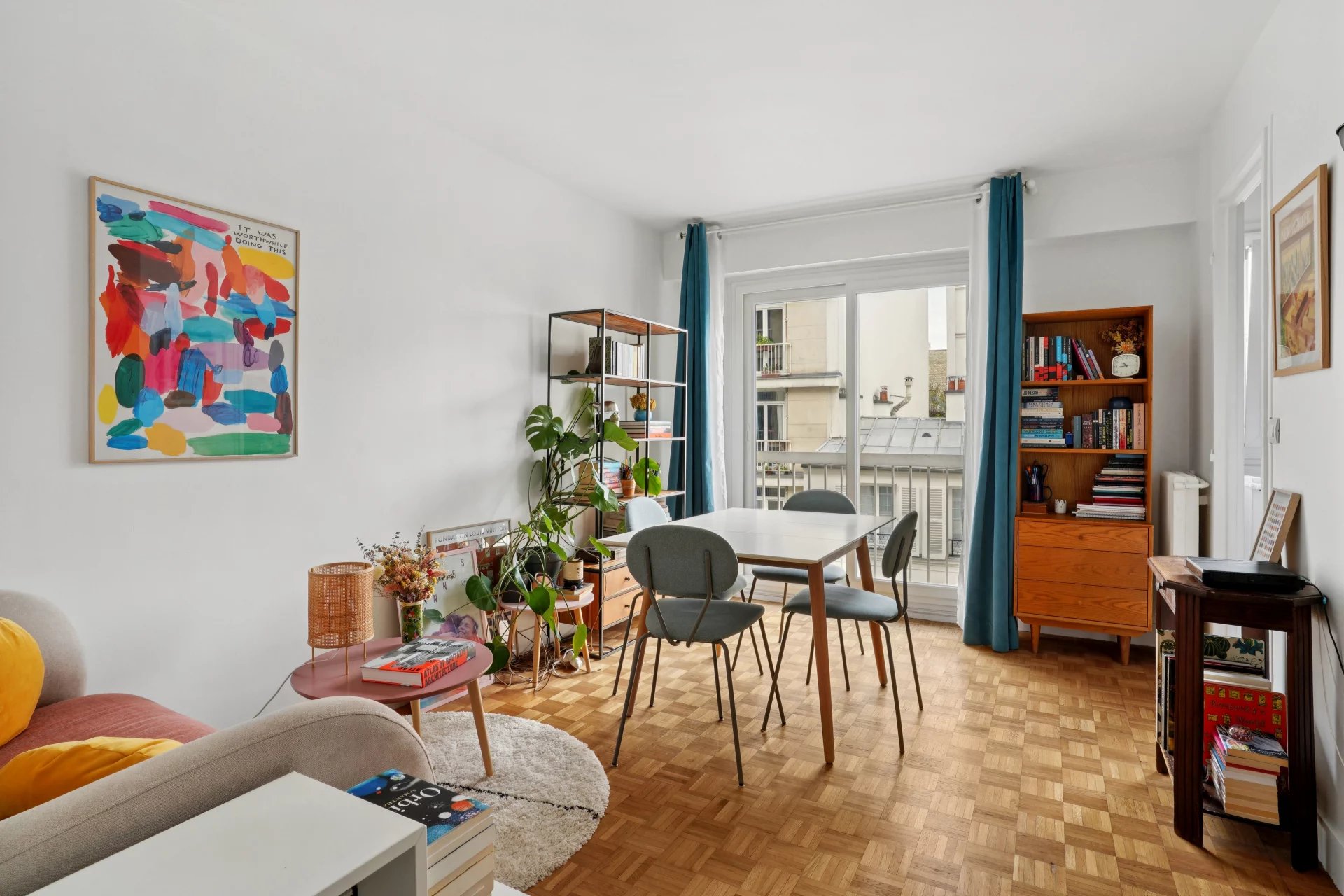 Paris XVe - Sèvres Lecourbe / Blomet : Studio calme et lumineux