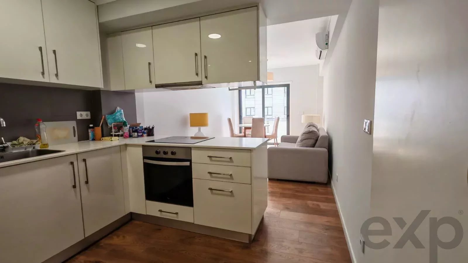 Contemporary One‑Bedroom Apartment in Arroios with Air Conditioning 87016817 image 9