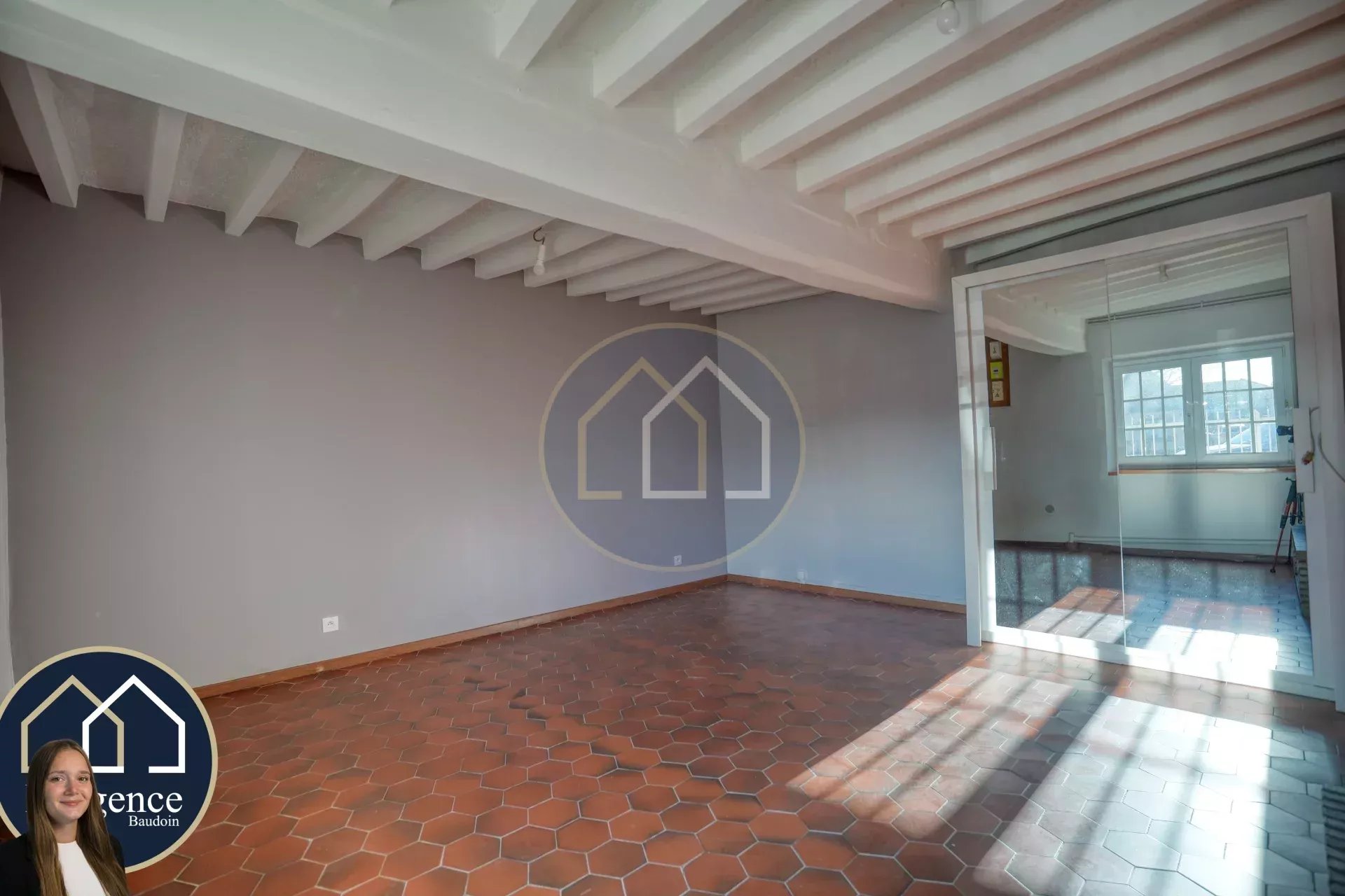 Charmante longère rénovée – 105 m² habitables + grenier aménageable + cour 212m2