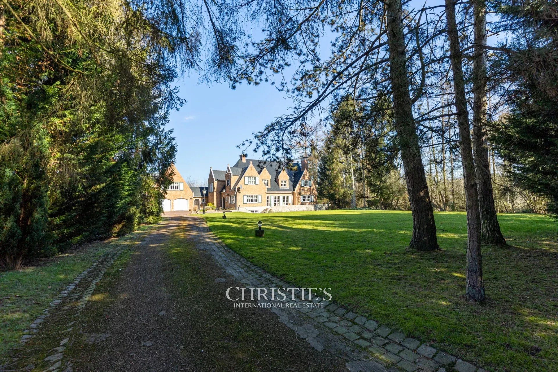 Weelderige villa in de gezellige wijk Faubourg