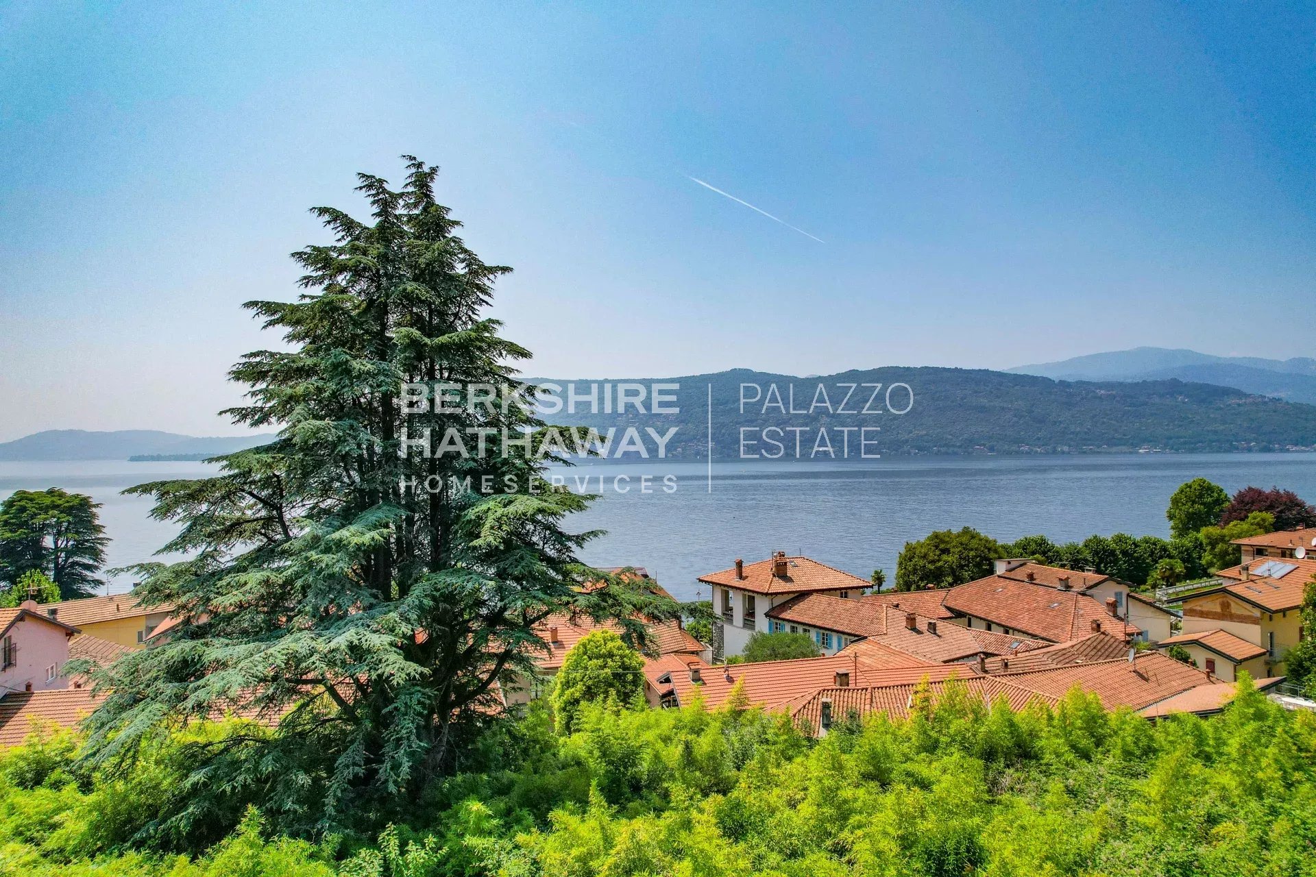 House in Leggiuno - view 1