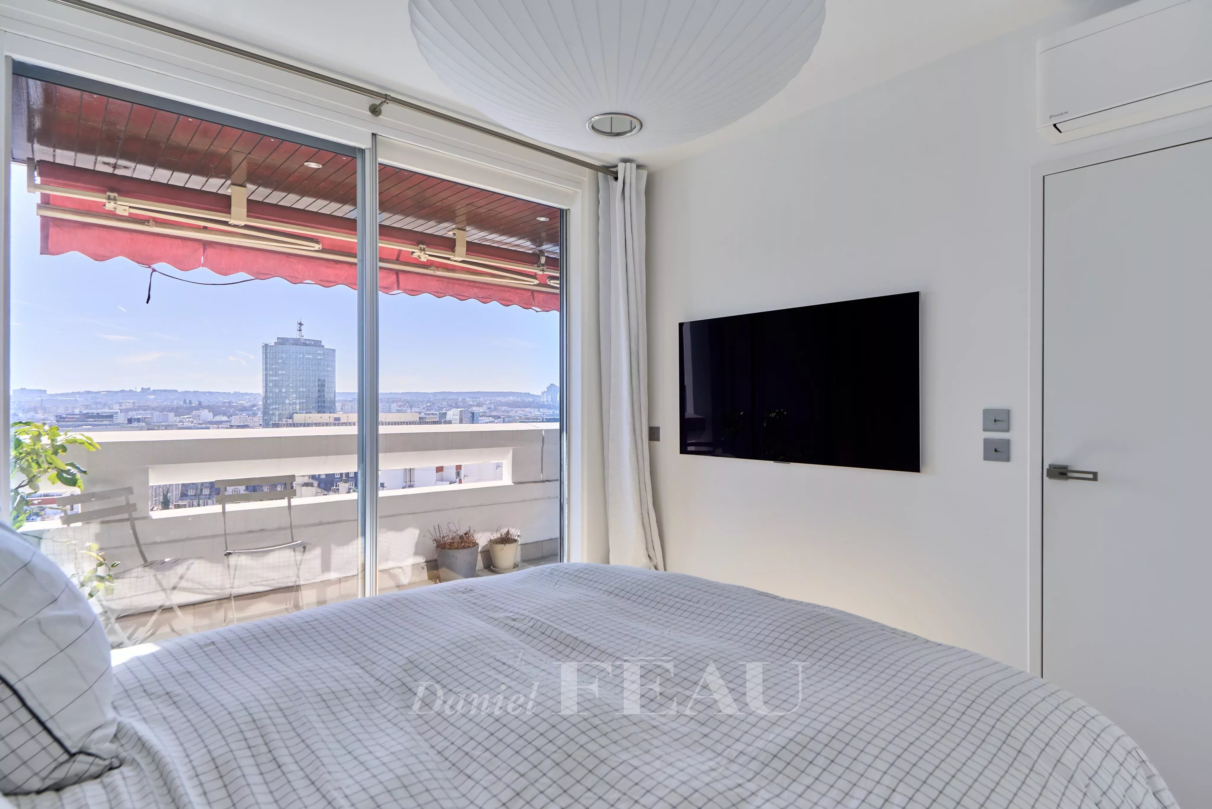 Sale Apartment Paris 15th