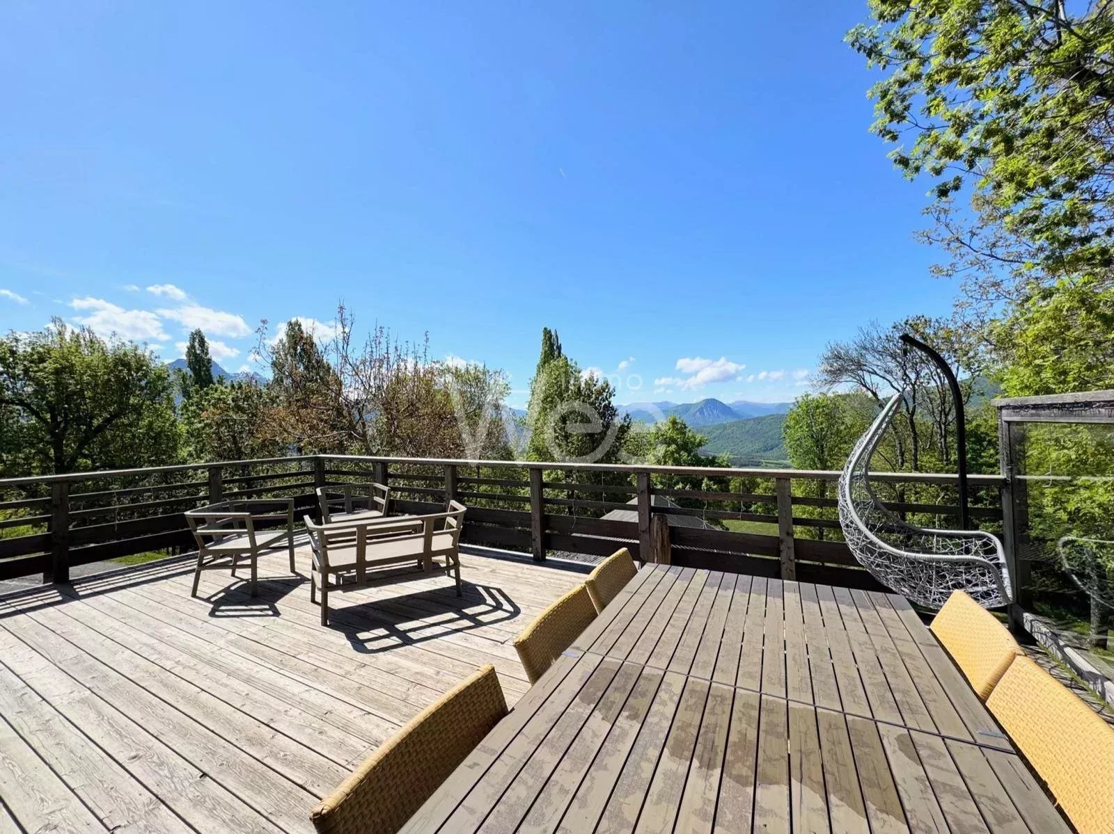 Lac  de Serre Ponçon propriété 7 P