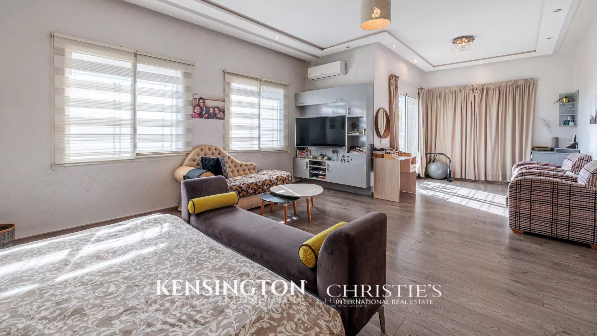 4 Bedroom Villa/Townhouse's Image 14