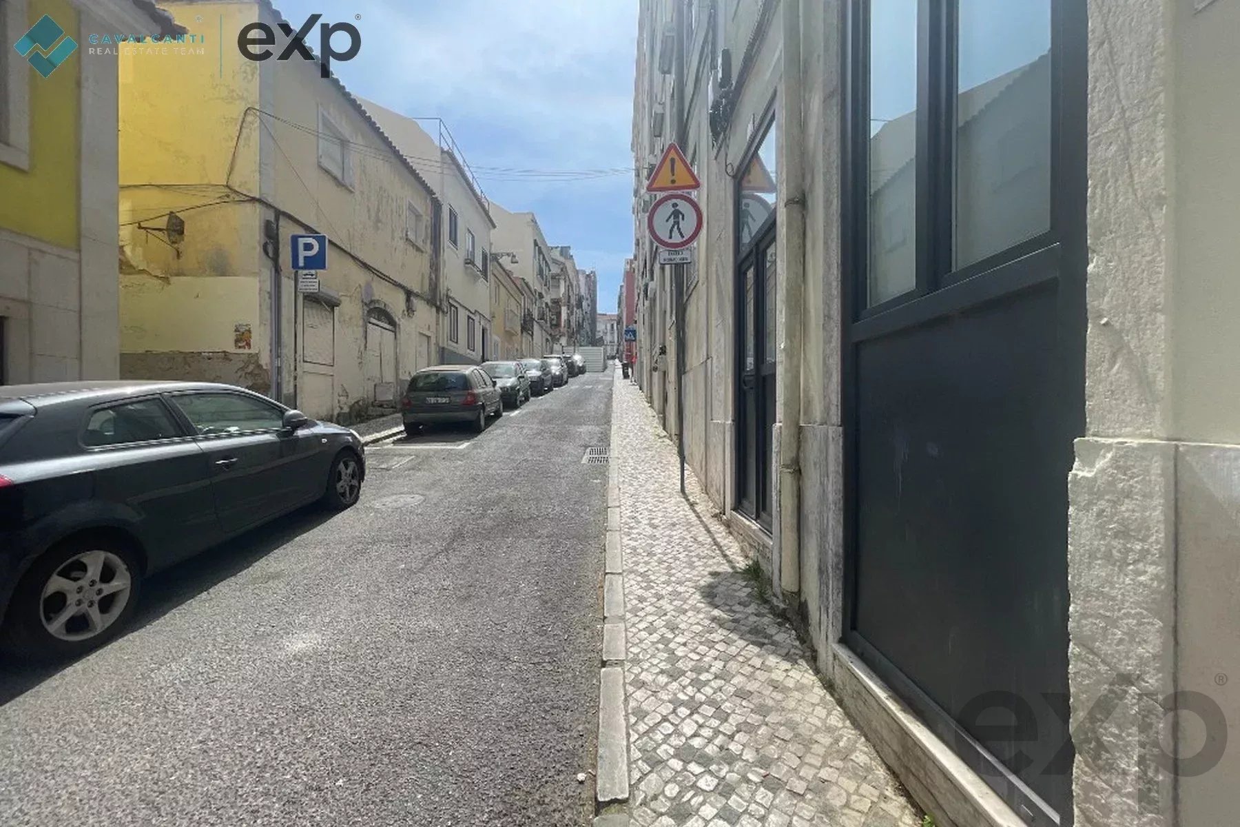 T2 WITH TEJO VIEW IN GRAÇA | AUTHENTIC CHARM IN THE HEART OF LISBON 87114945 image 47