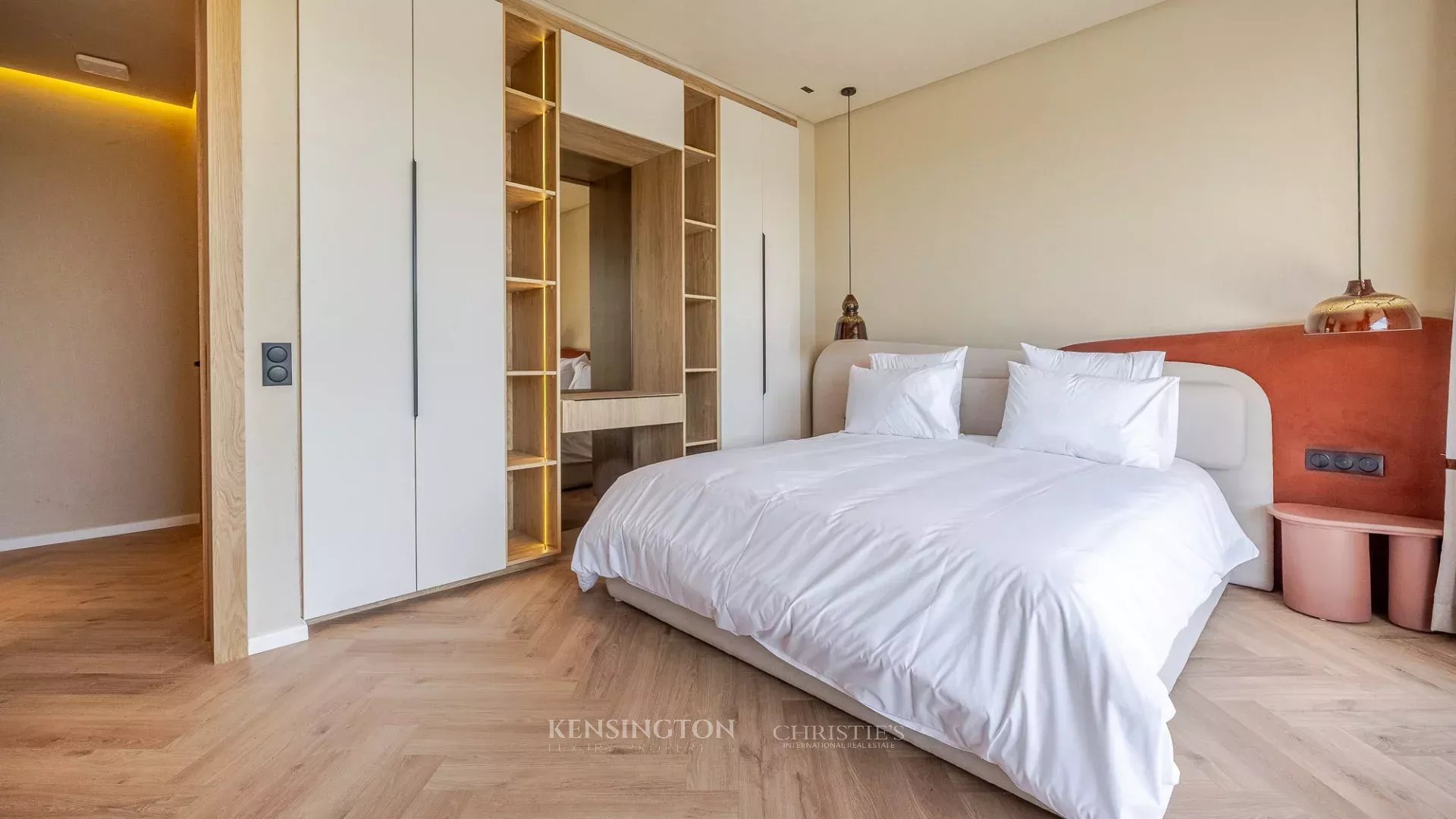 5 Bedroom Villa/Townhouse's Image 18