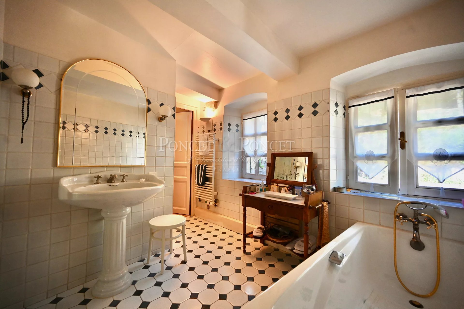 3 Bedroom Villa/Townhouse's Image 9