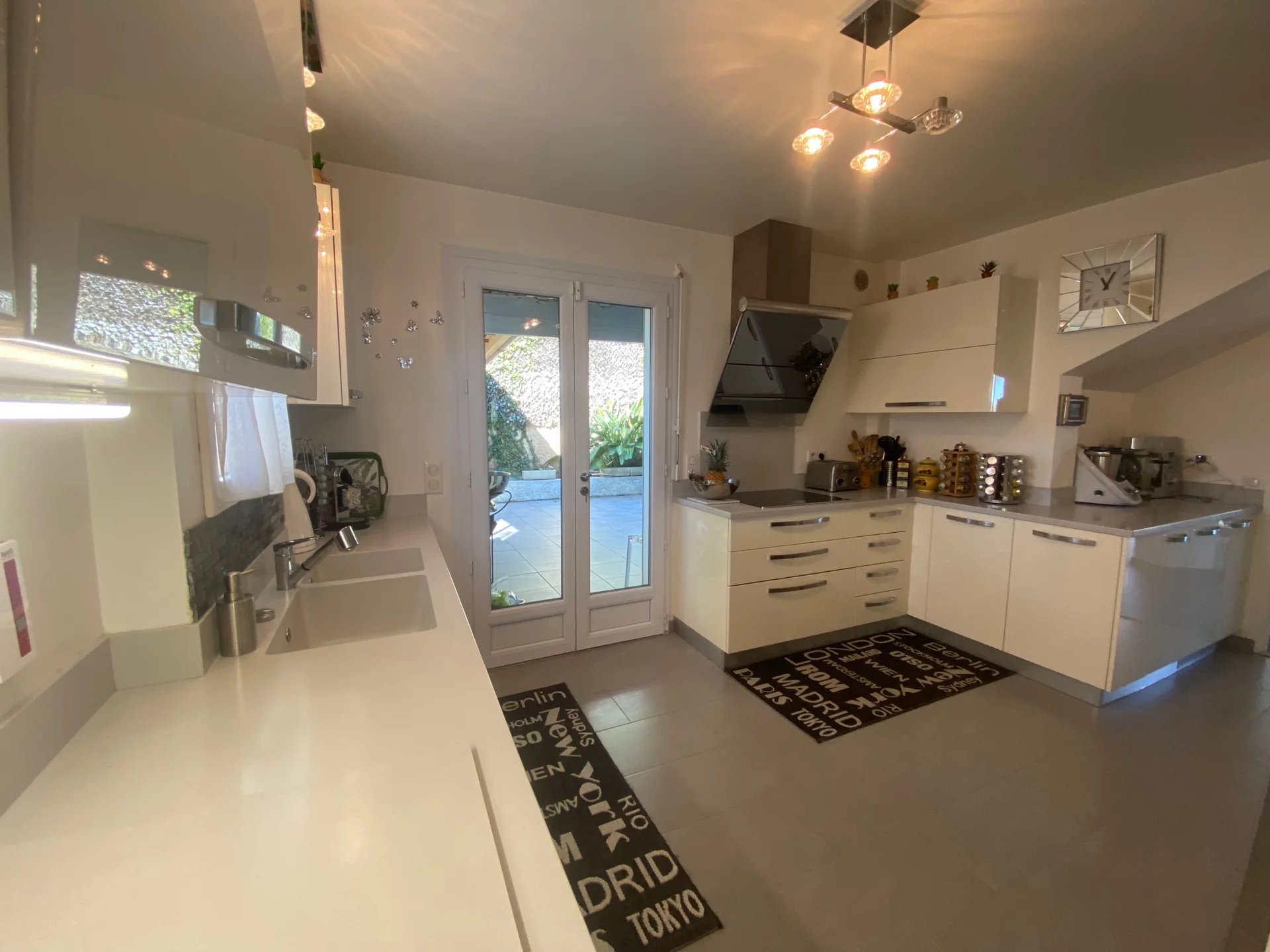 von_poll_real_estate_property_82387343_image_7
