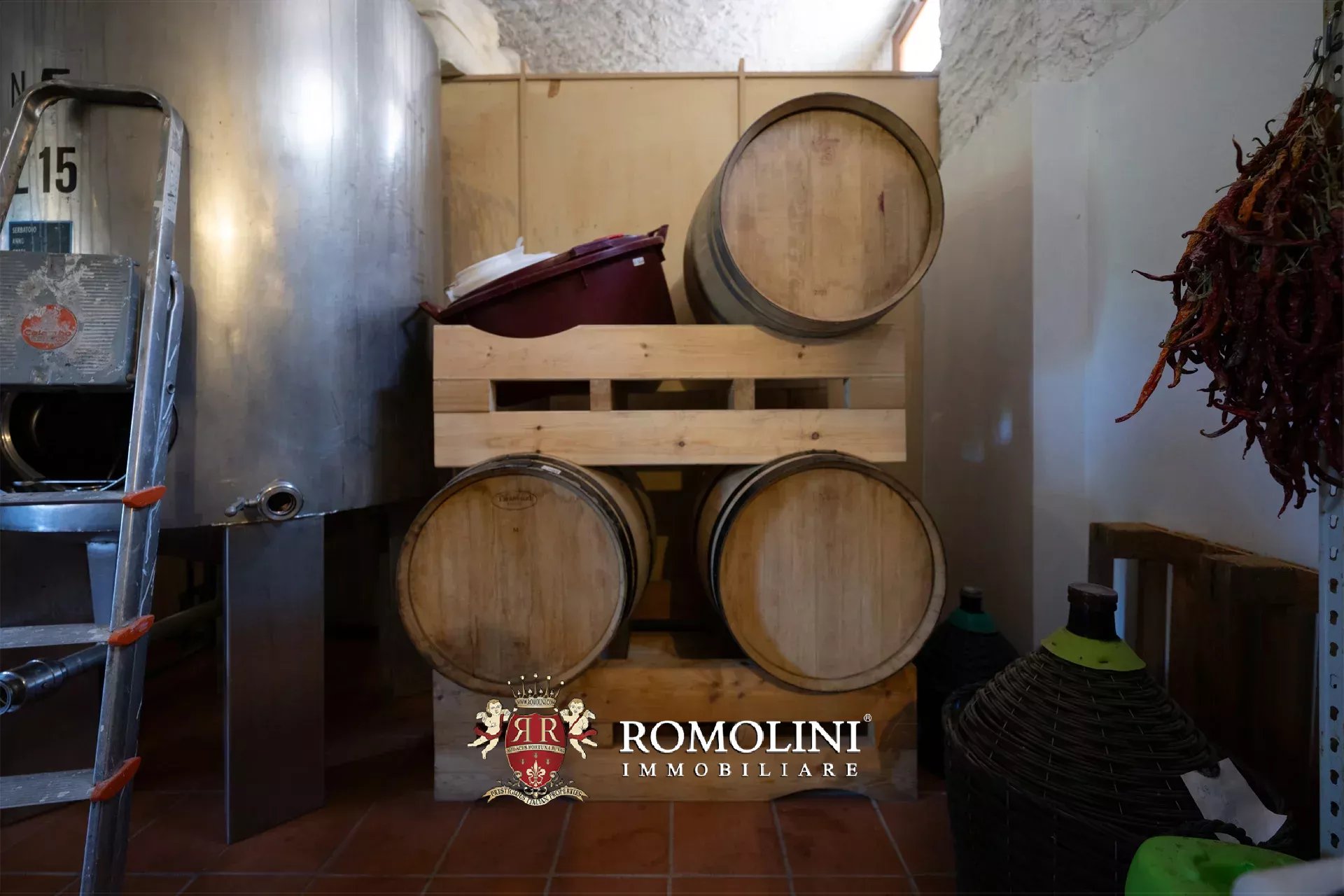 3 Bedroom Vineyard's Image 25