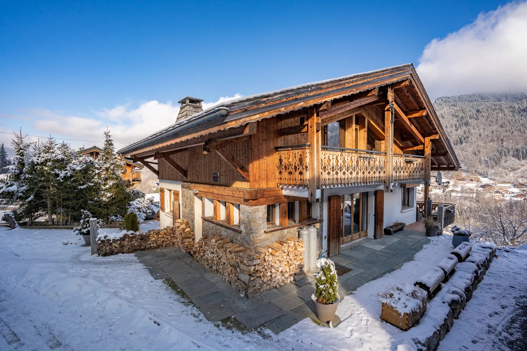 Photo of MORZINE - Chalet with 7 bedrooms in Morzine