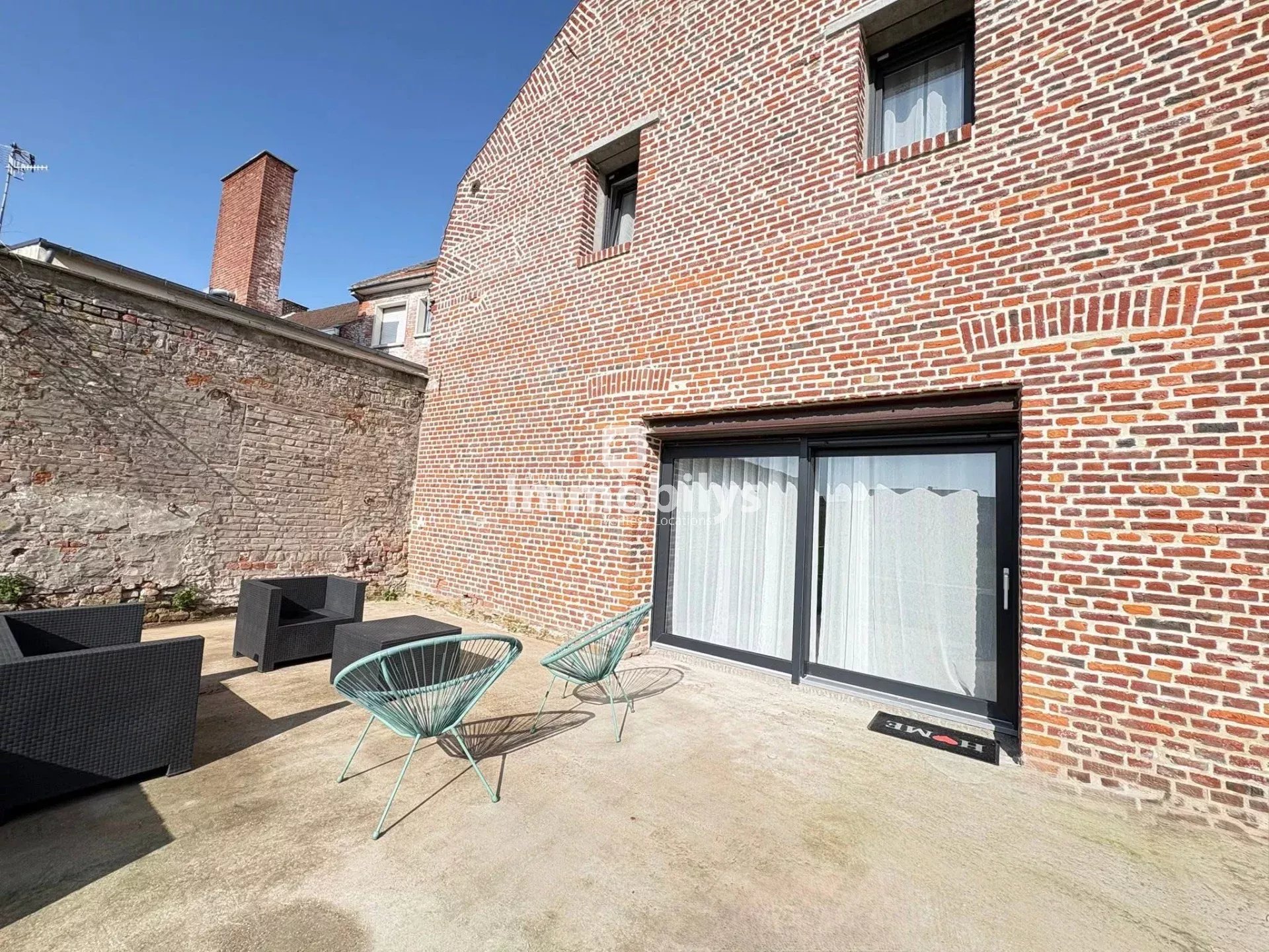 MAISON ENTIÈREMENT RENOVÉE