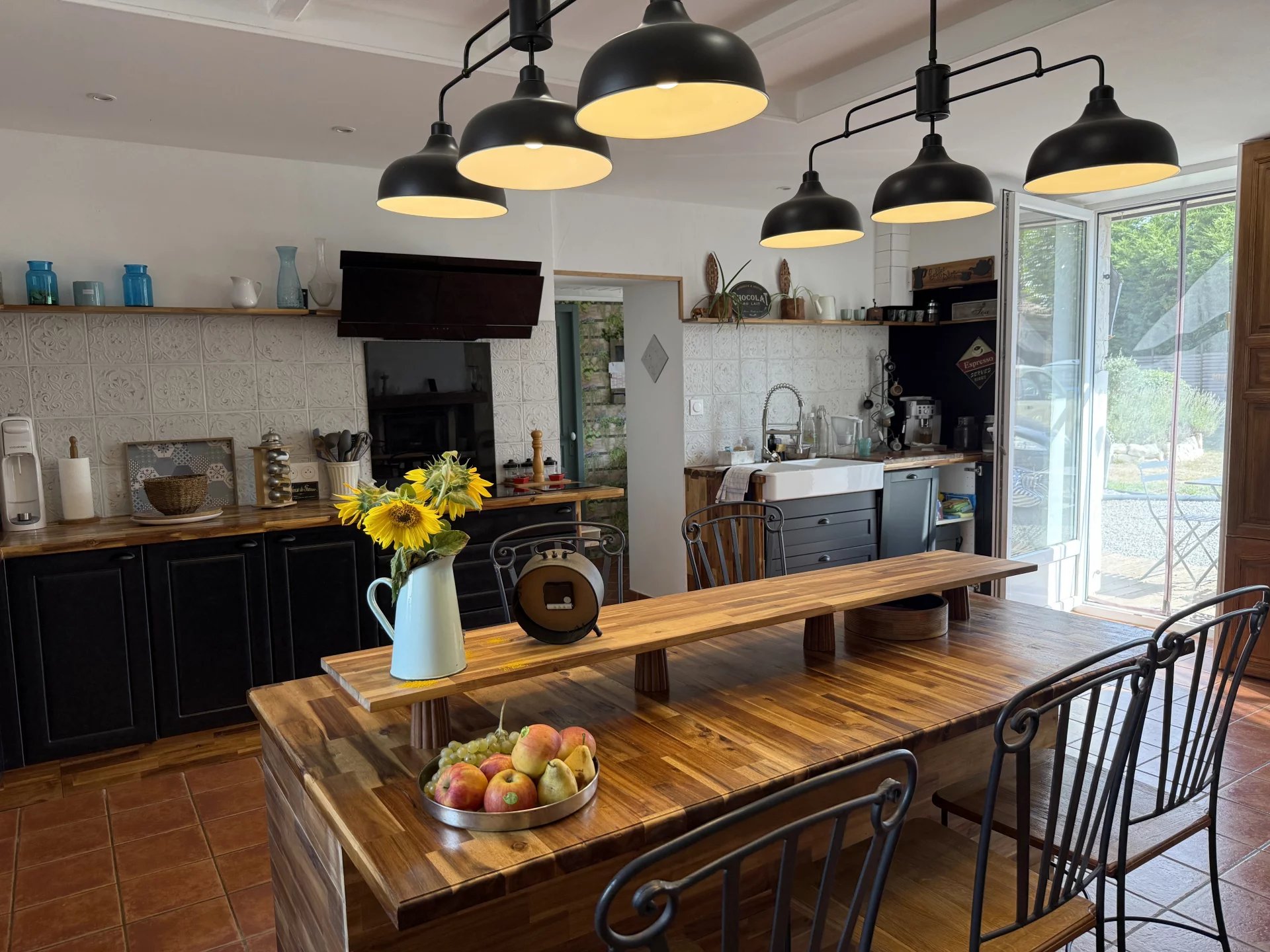 House in Valdelaume - Image 4