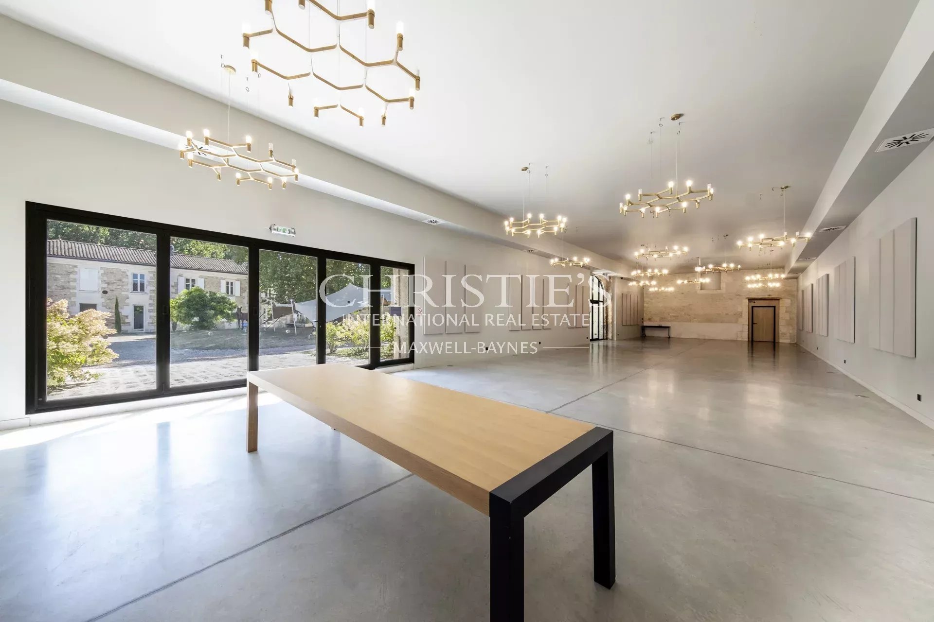 13 Bedroom Villa/Townhouse's Image 32