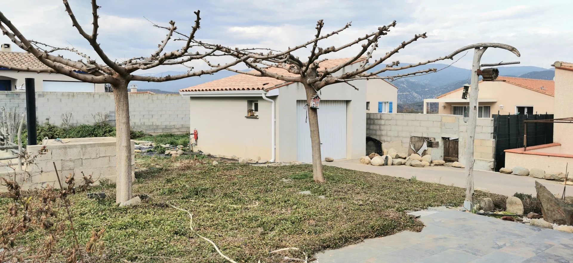 Villa Plain PIed T4 piscine sur 1100 m2 de terrain  + studio