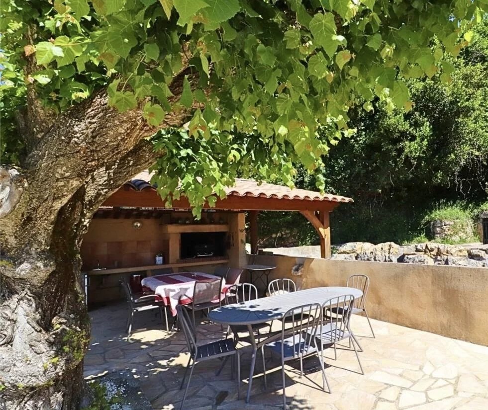 Cotignac 4 bedrooms, swimming pool and view