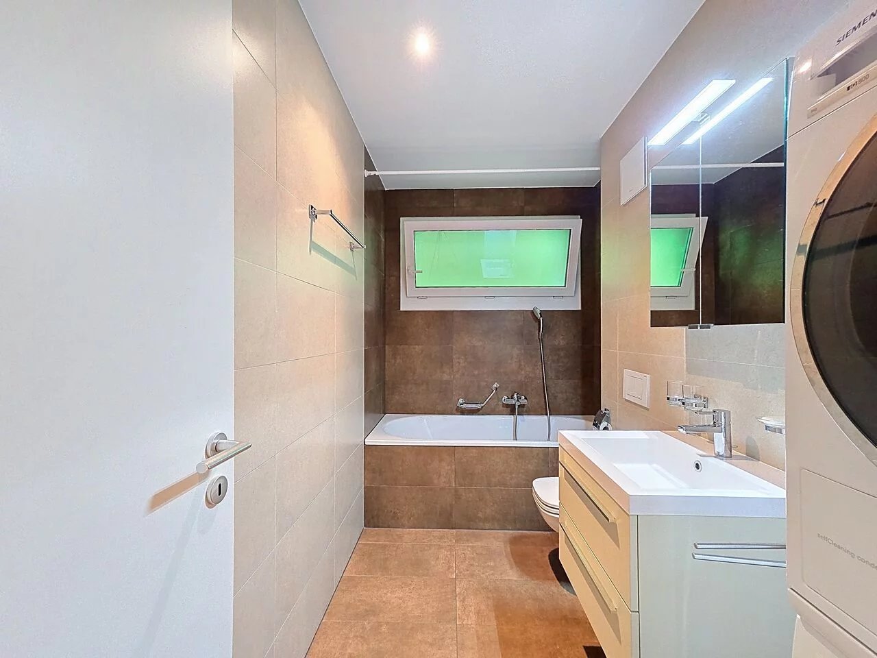 Attique moderne avec terrasse panoramique