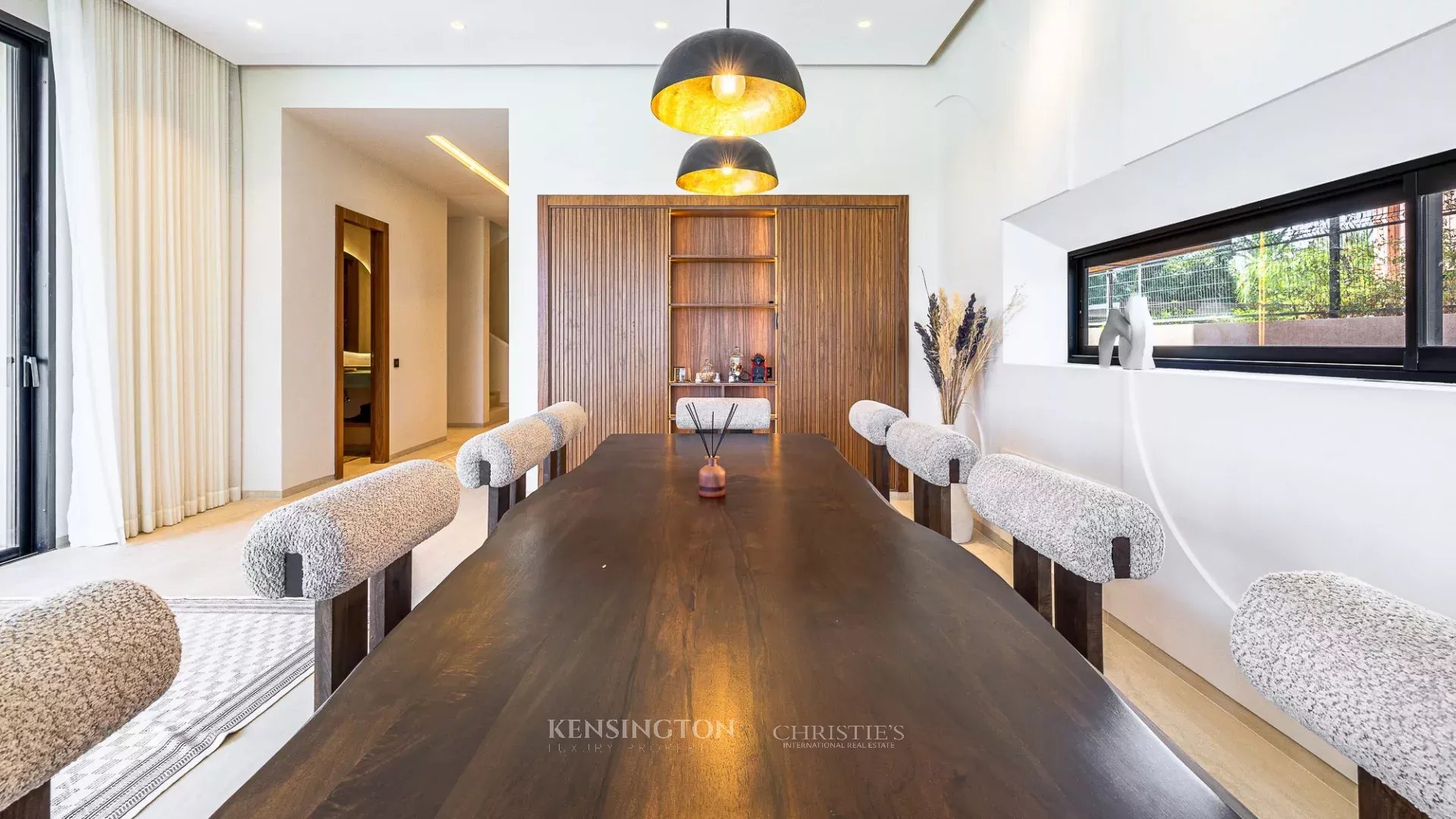 4 Bedroom Villa/Townhouse's Image 4