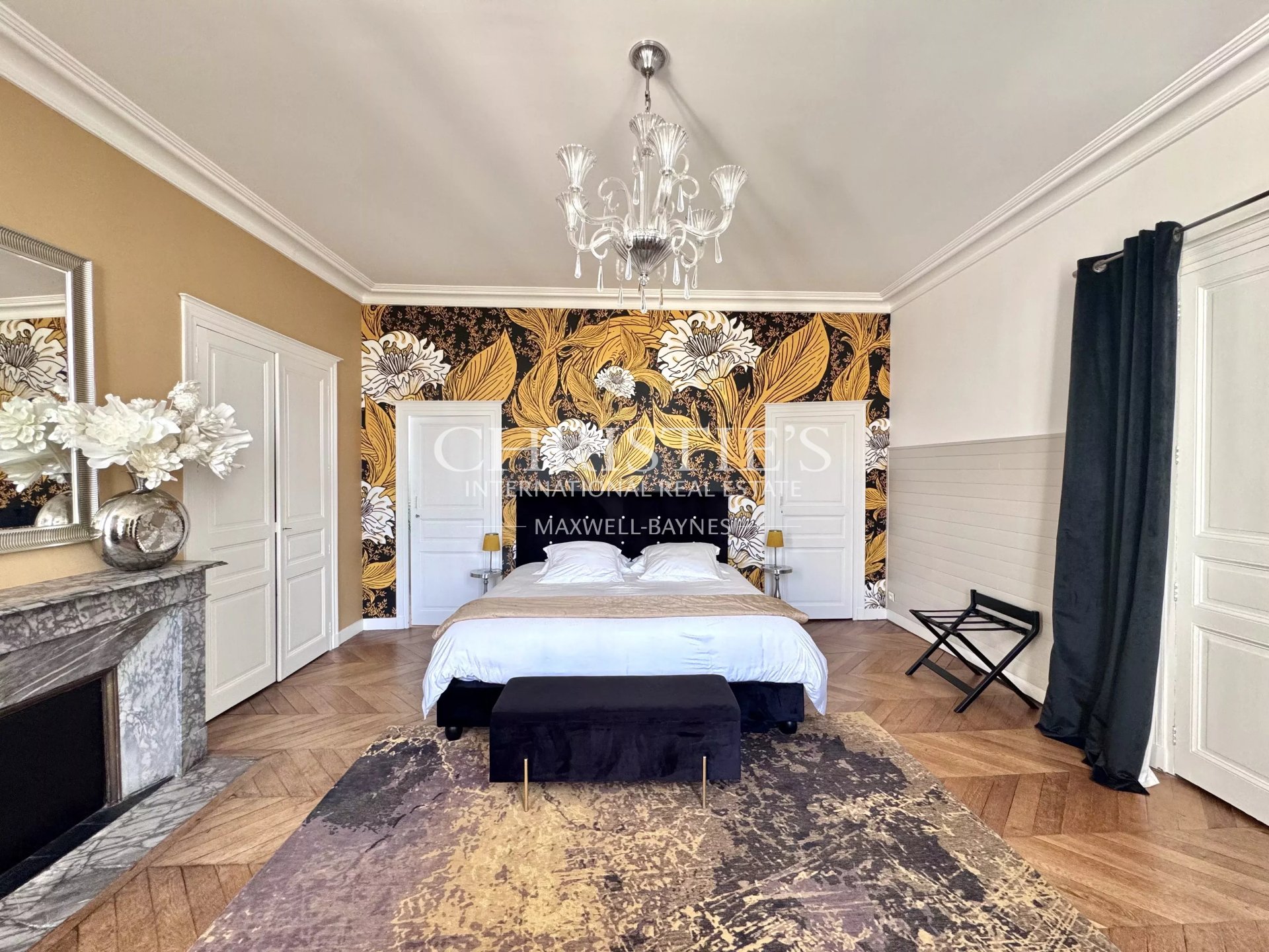 10 Bedroom Villa/Townhouse's Image 8