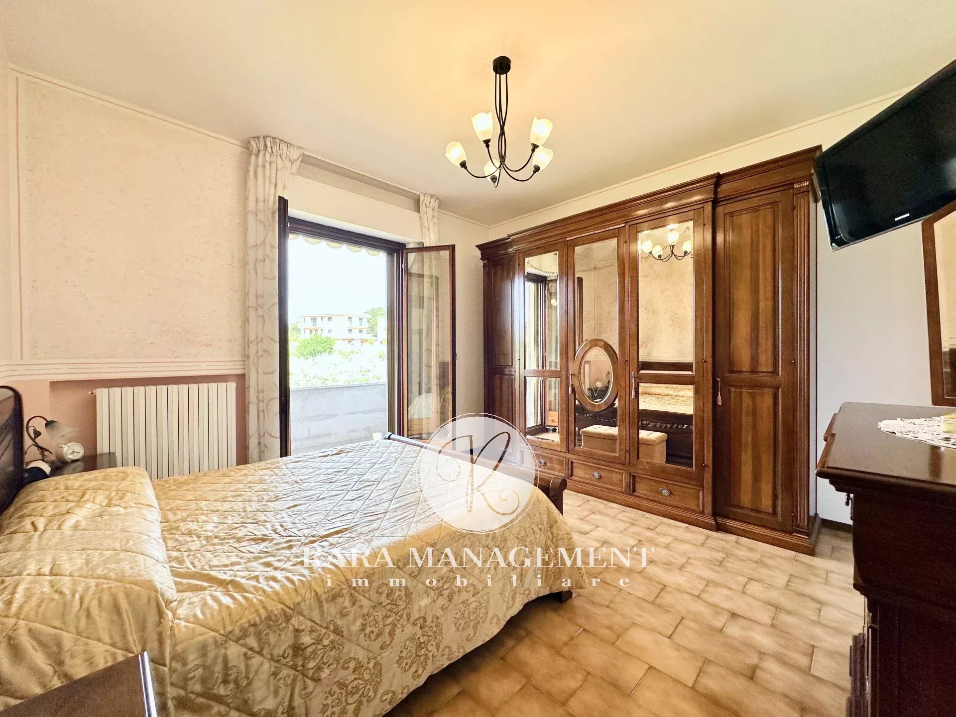 PORTO SANT'ELPIDIO, ZONA CRETAROLA | ARREDATO | NO CONDOMINIO | 2 CAMERE MATRIMONIALI | 2 BALCONI | MANSARDA | POSTO AUTO ESCLUSIVO | CORTE ESCLUSIVA | ZONA RESIDENZIALE RISERVATA E BEN SERVITA |