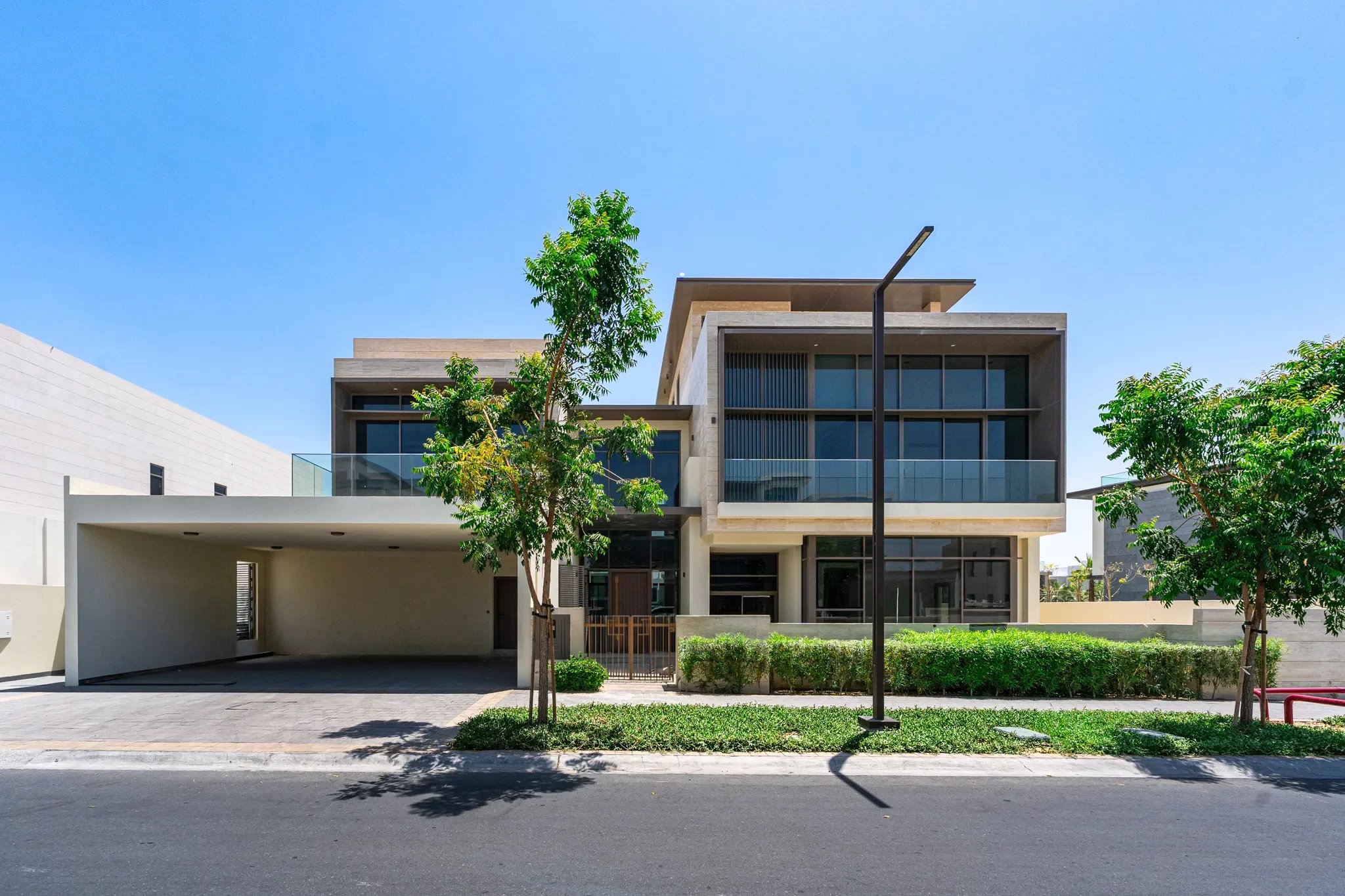 6-bedroom Modern-style villa for sale at Golf Place 2 Dubai Hills