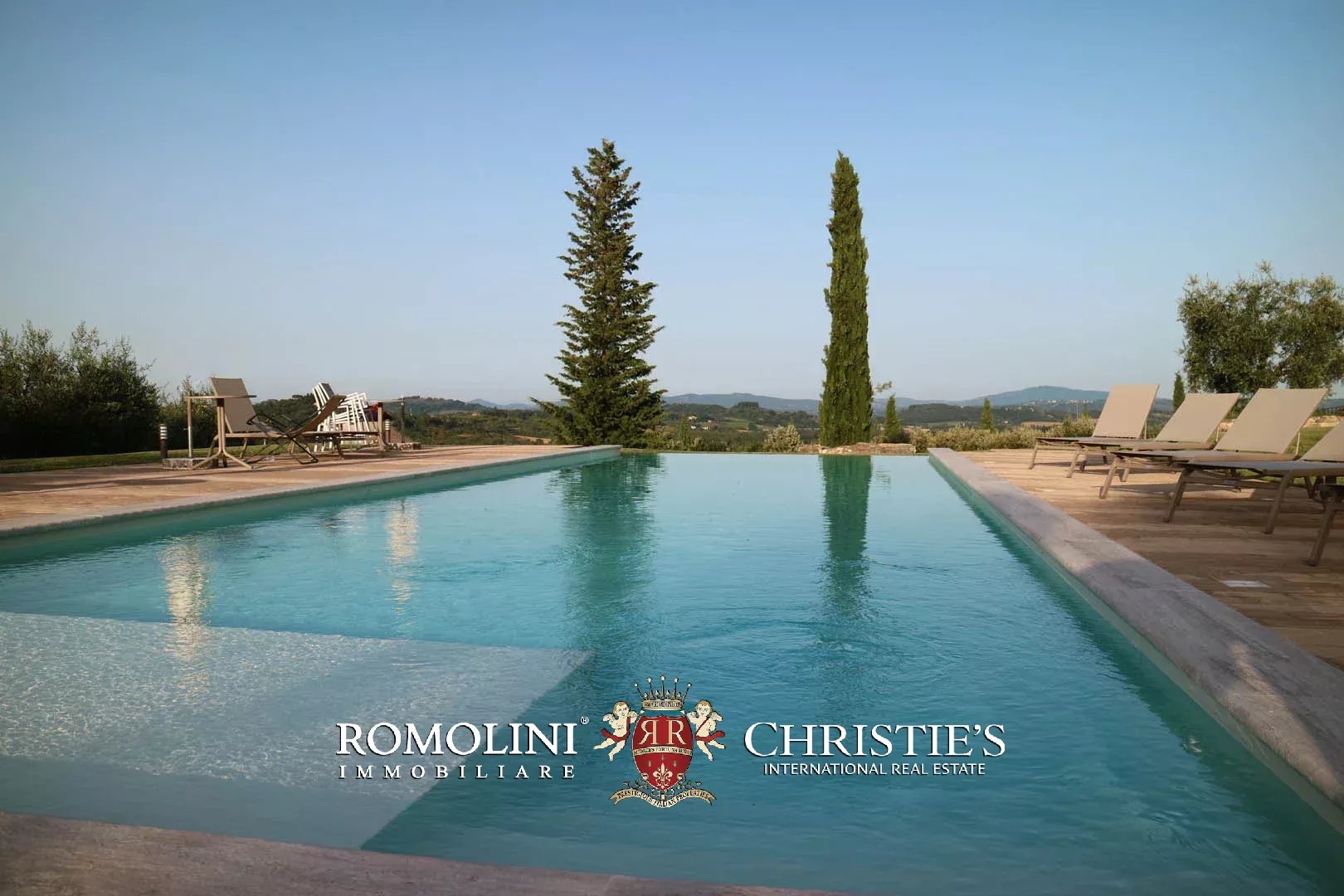 15 Bedroom Vineyard's Image 28