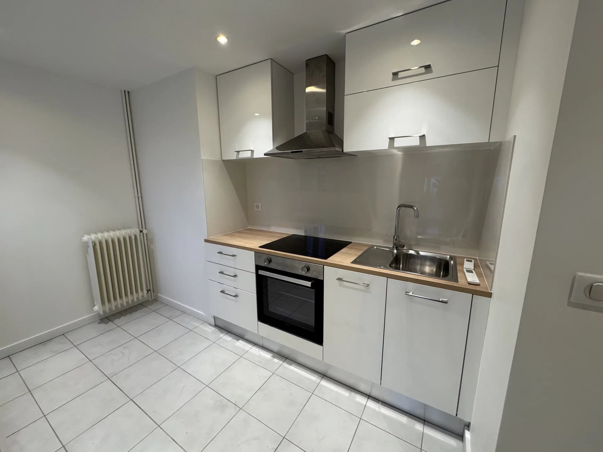 VALLAURIS 2P refait à neuf | Parking | Cave