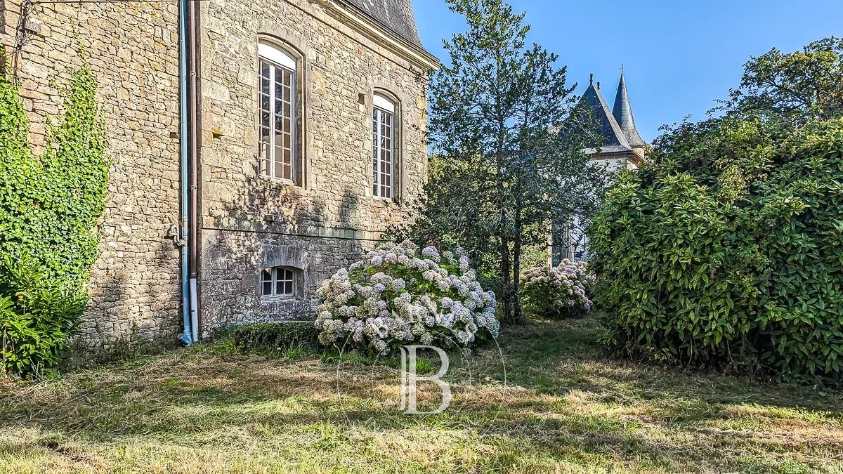 Château Auray  -  ref 83448138 (picture 3)